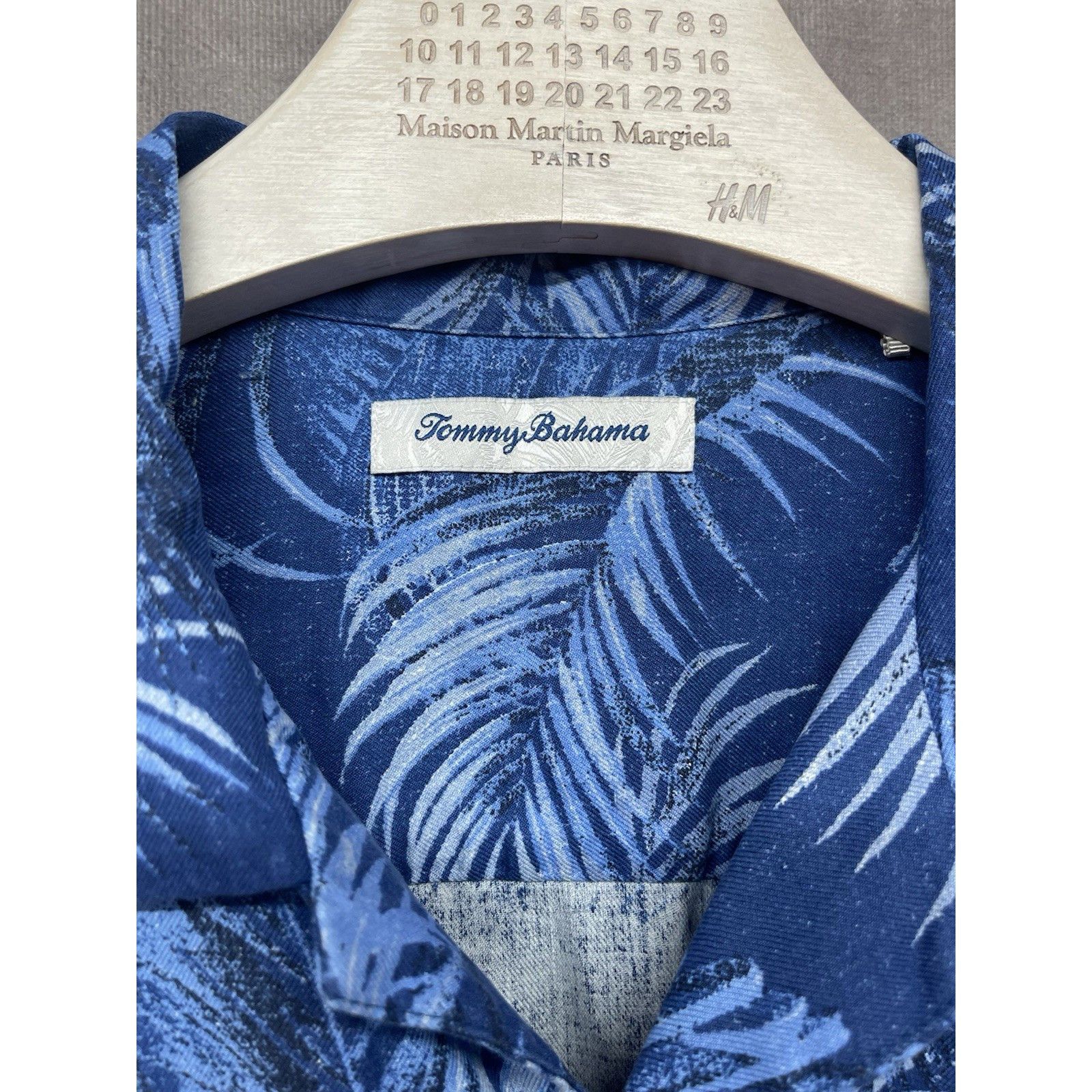 Tommy Bahama Tommy Bahama New York Yankees Hawaiian Button Up Shirt Men M Size US M / EU 48-50 / 2 - 3 Thumbnail