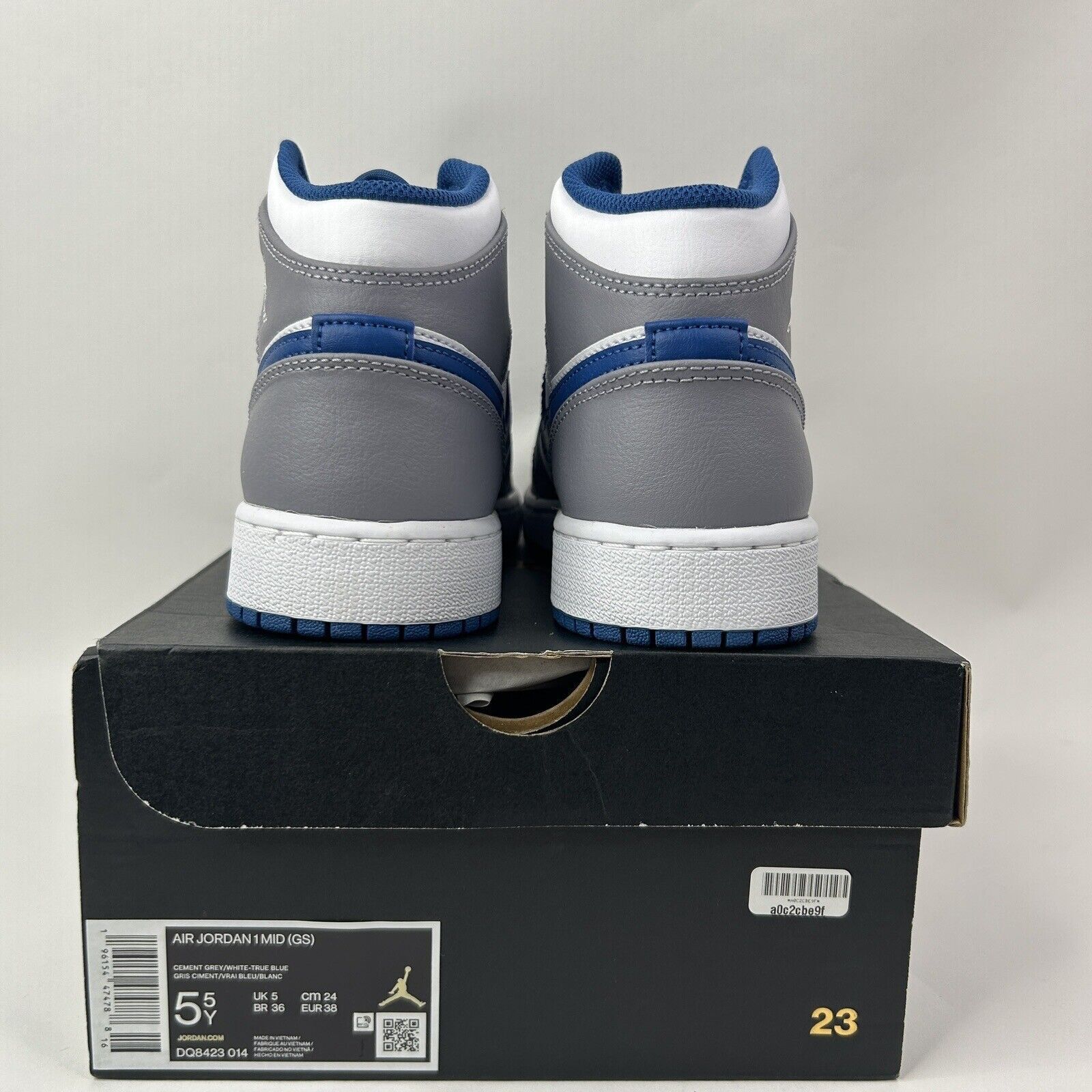 Nike Nike Air Jordan 1 Mid GS “Cement Grey/True Blue" 2024 Size US 7 / IT 37 - 4 Thumbnail