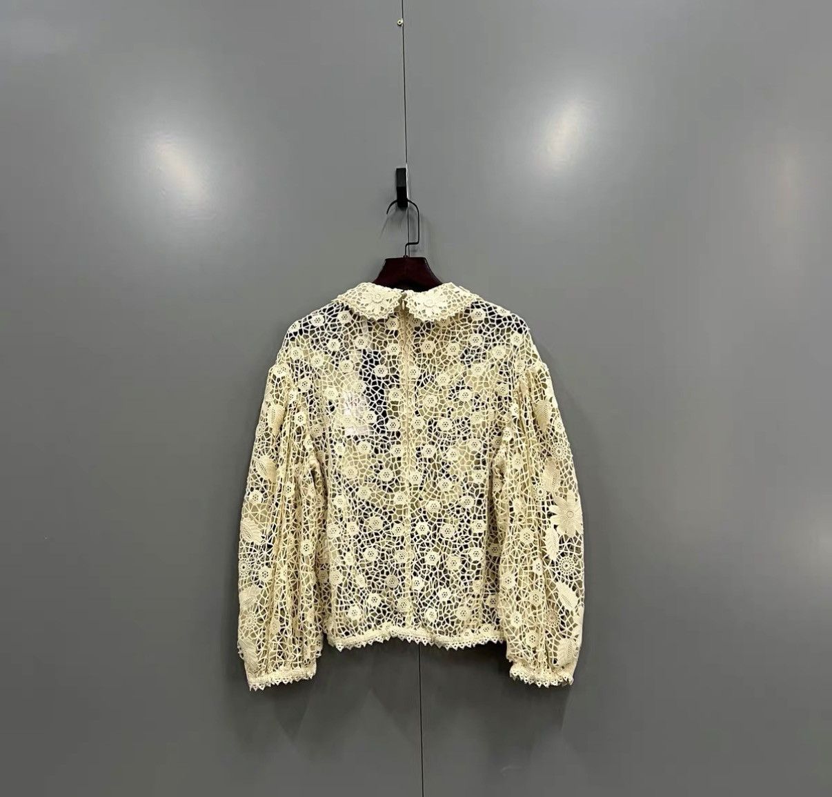 Valentino Valentino Floral Lace Peter Pan Collar Top J41 Size M / US 6-8 / IT 42-44 - 2 Thumbnail