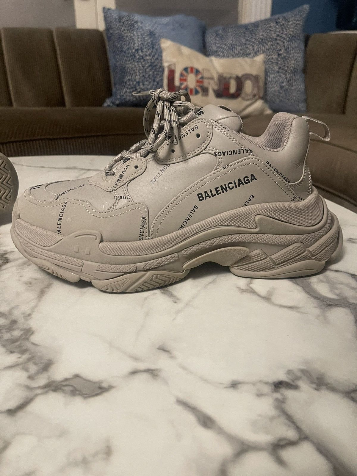 Balenciaga Balenciaga Triple S Grey All Over Size US 8 / EU 41 - 2 Thumbnail