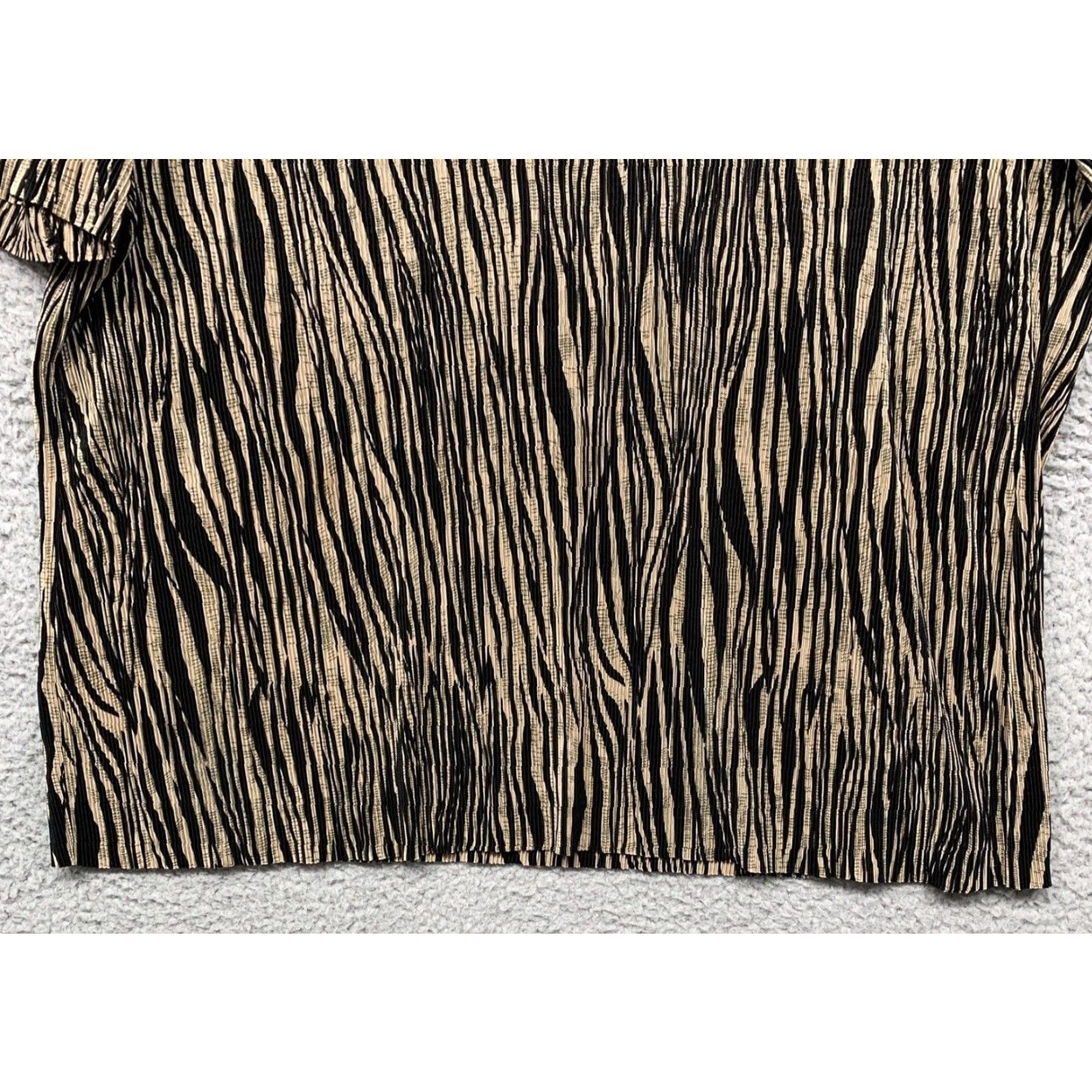 Lee KATHIE LEE Pullover Top Woman's XL Black Tan Textured Soft Stretch Short Sleeve Size XL / US 12-14 / IT 48-50 - 3 Thumbnail