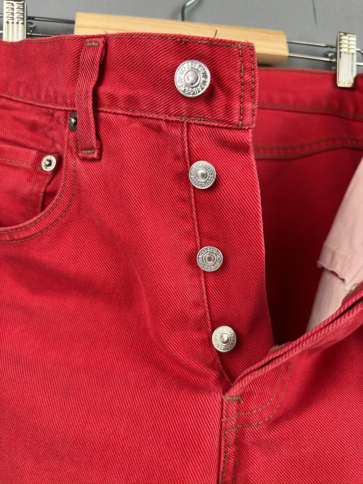 Levi's 90s LEVI’S 451 Baggy Jeans Red Denim made in USA 🇺🇸 Size US 27 - 12 Thumbnail