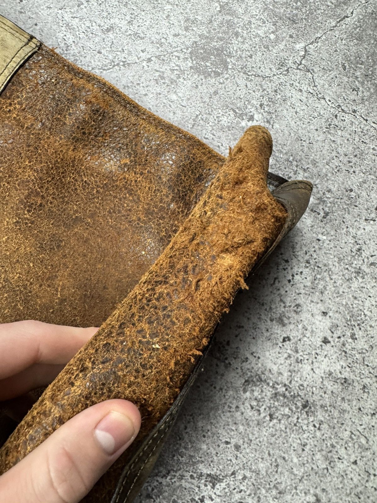 Diesel 🟤Vintage Brown Leather Diesel Shoulder bag Y2k Crossbody 🟤 Size ONE SIZE - 20 Thumbnail