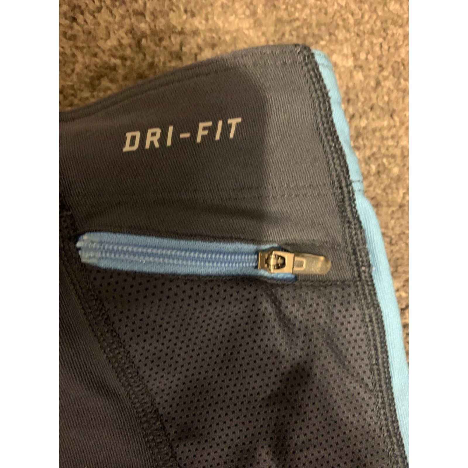 Nike Nike Women’s Dri-Fit Capri Crop Leggings Run Athleisure Black Gray Sz M Regular Adult Women Size 32" / US 10 / IT 46 - 6 Thumbnail