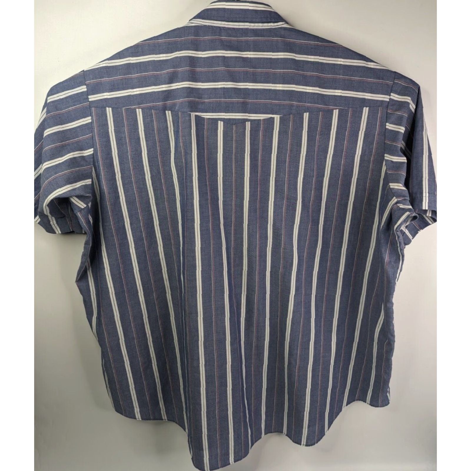 Vintage VINTAGE Ely Cattleman Pearl Snap Shirt Mens 4X Big Blue White Striped Short Sleeve Snap Button-Up Western Theme Mens Big & Tall Size US XXL / EU 58 / 5 - 3 Thumbnail