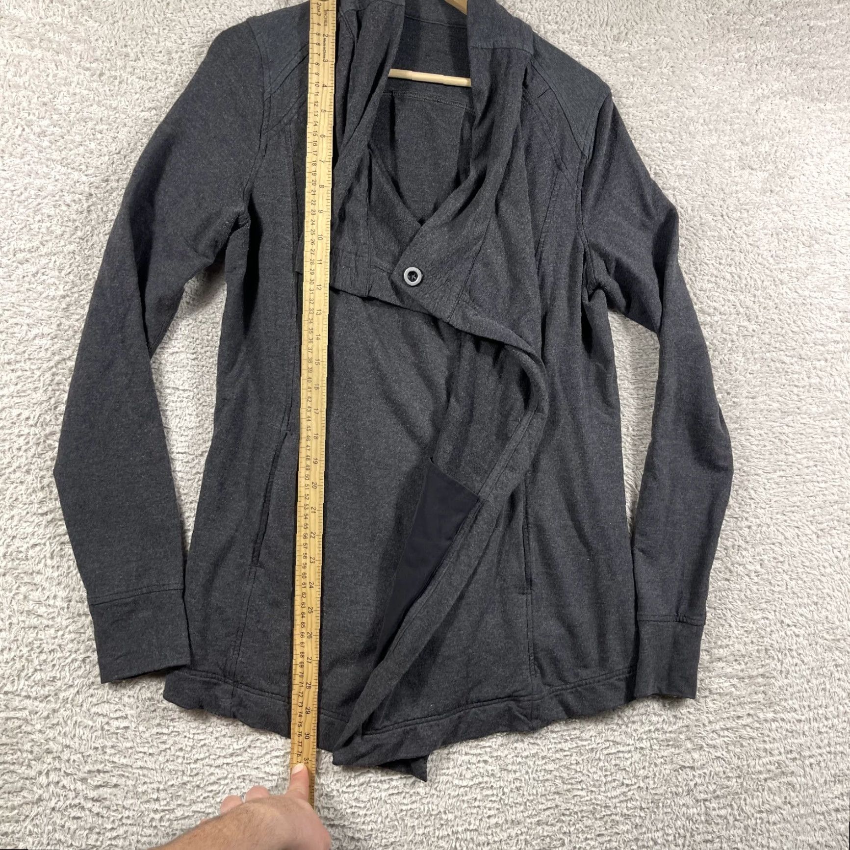 Lululemon VINTAGE Lululemon Coast Wrap Jacket Women’s 8 Gray Relaxed Thumb Holes Open Front Activewear Size ONE SIZE - 3 Thumbnail
