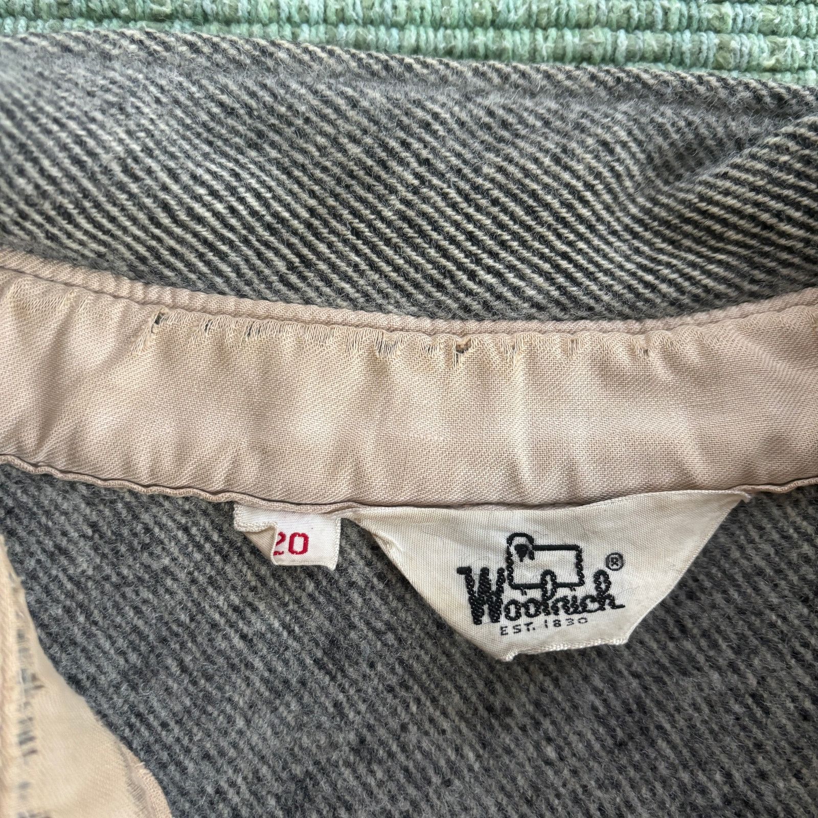 Vintage × Woolrich Woolen Mills Vintage 70s 80s Gray Wool Boxy Woolrich Flannel Shirt XL/XXL Size US XL / EU 56 / 4 - 3 Thumbnail