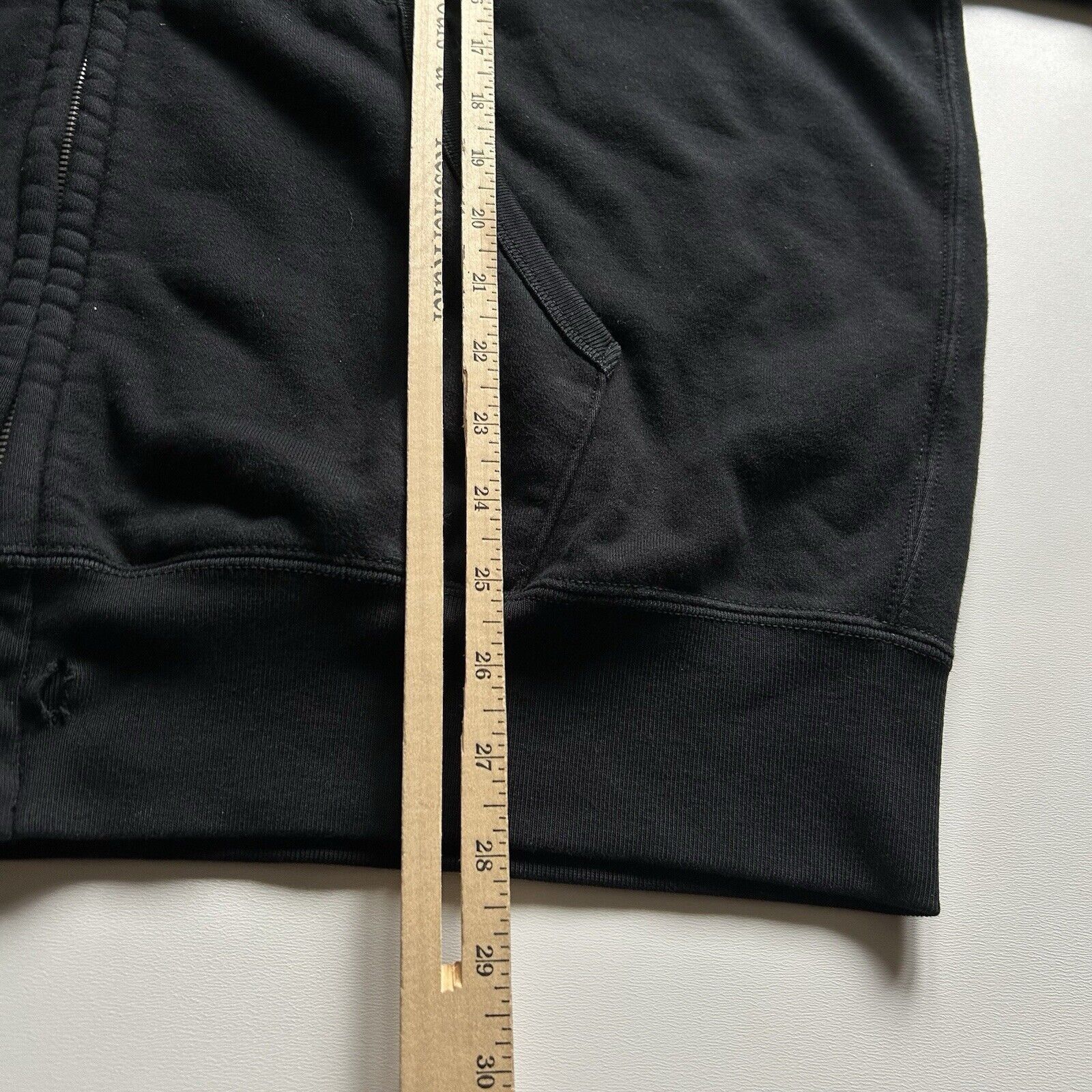 Uniqlo Uniqlo Black Blank Basic Zip Up Hoodie Men's XL Black Faded Size US XL / EU 56 / 4 - 5 Thumbnail