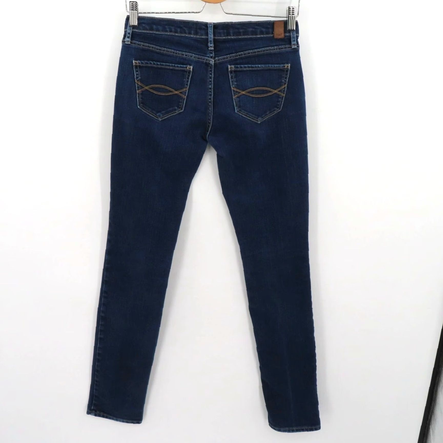 Abercrombie & Fitch Abercrombie & Fitch Jeans Women 2L 2 Long Erin Low Rise Blue Denim Cotton Blend 5-Pocket Straight Regular Size 2 Adult Womens Clothing Size 26" / US 2 / IT 38 - 5 Thumbnail
