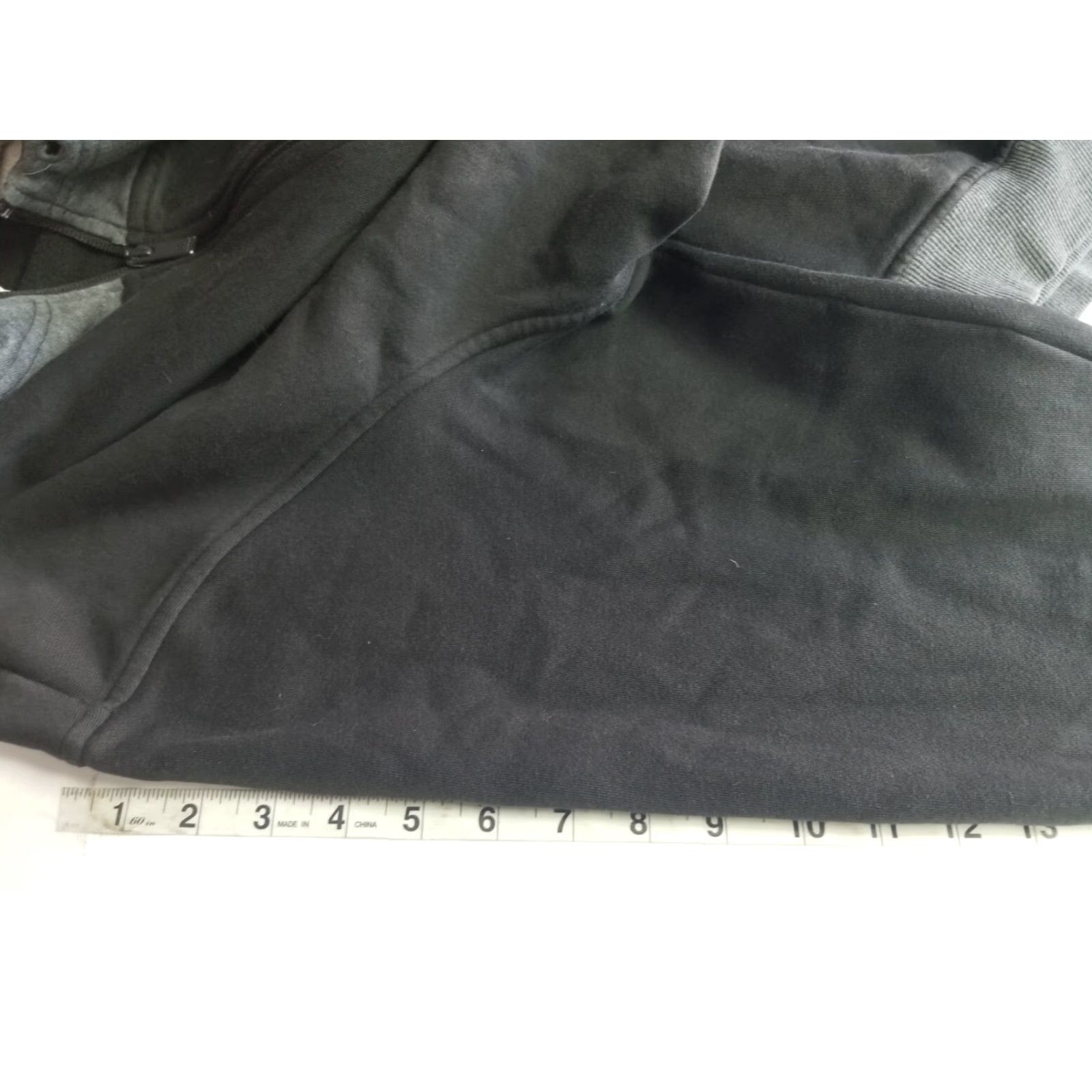 Adidas ADIDAS Basketball Hoodie Men XL Black Full Zip with Pockets Athletic Jacket Flaws Small Back Hole Size US XL / EU 56 / 4 - 7 Thumbnail