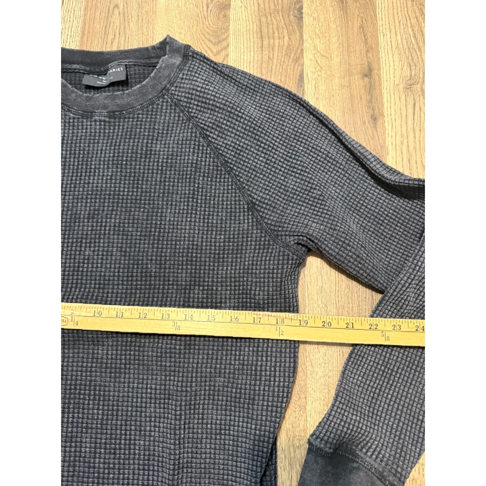Vintage VINTAGE? No Boundaries Shirts Men's XL Black Crewneck Long Sleeve Size US XL / EU 56 / 4 - 6 Thumbnail