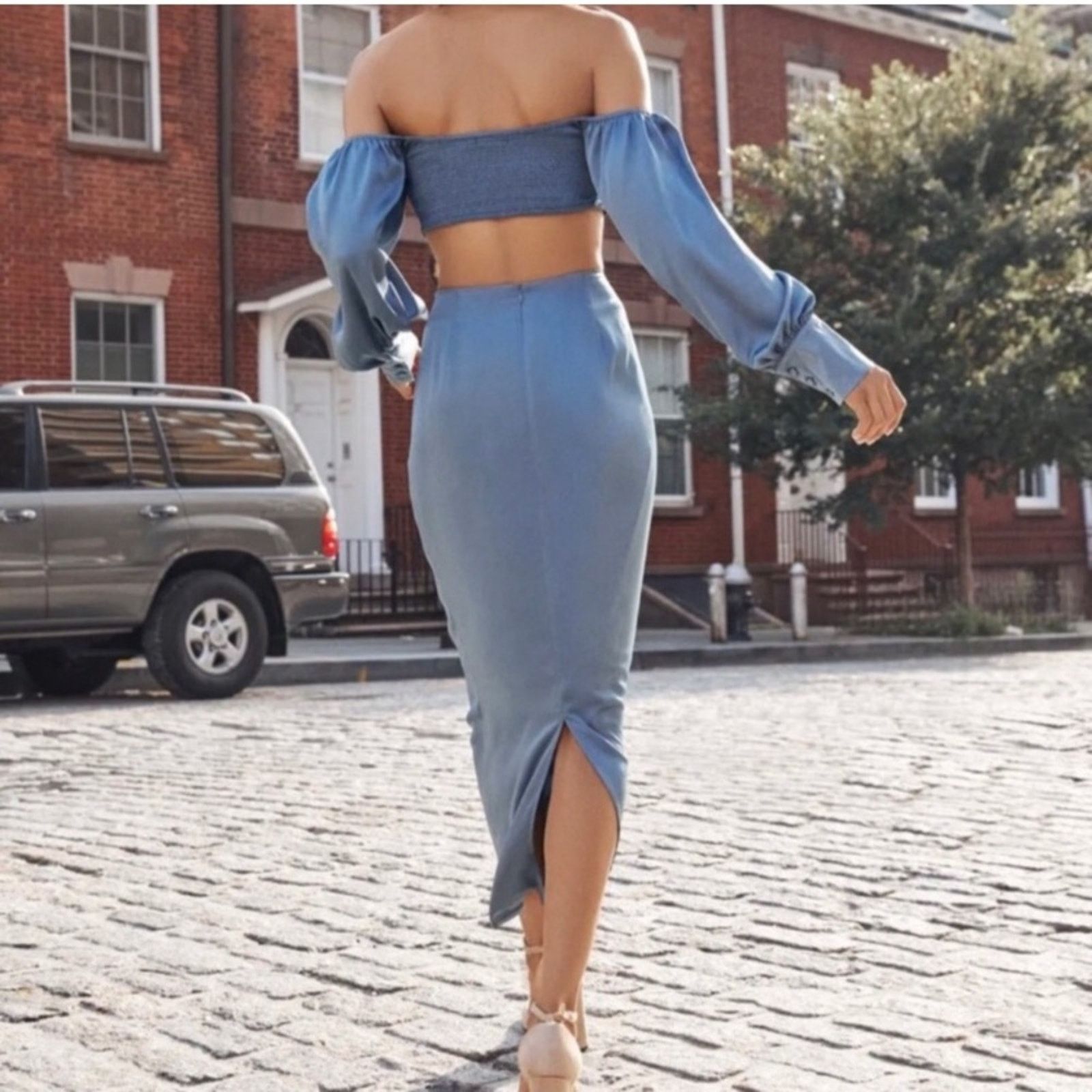 Victorinox NWT! Vici • Ice Blue Satin Skirt Set • Size Small Size S / US 4 / IT 40 - 2 Thumbnail