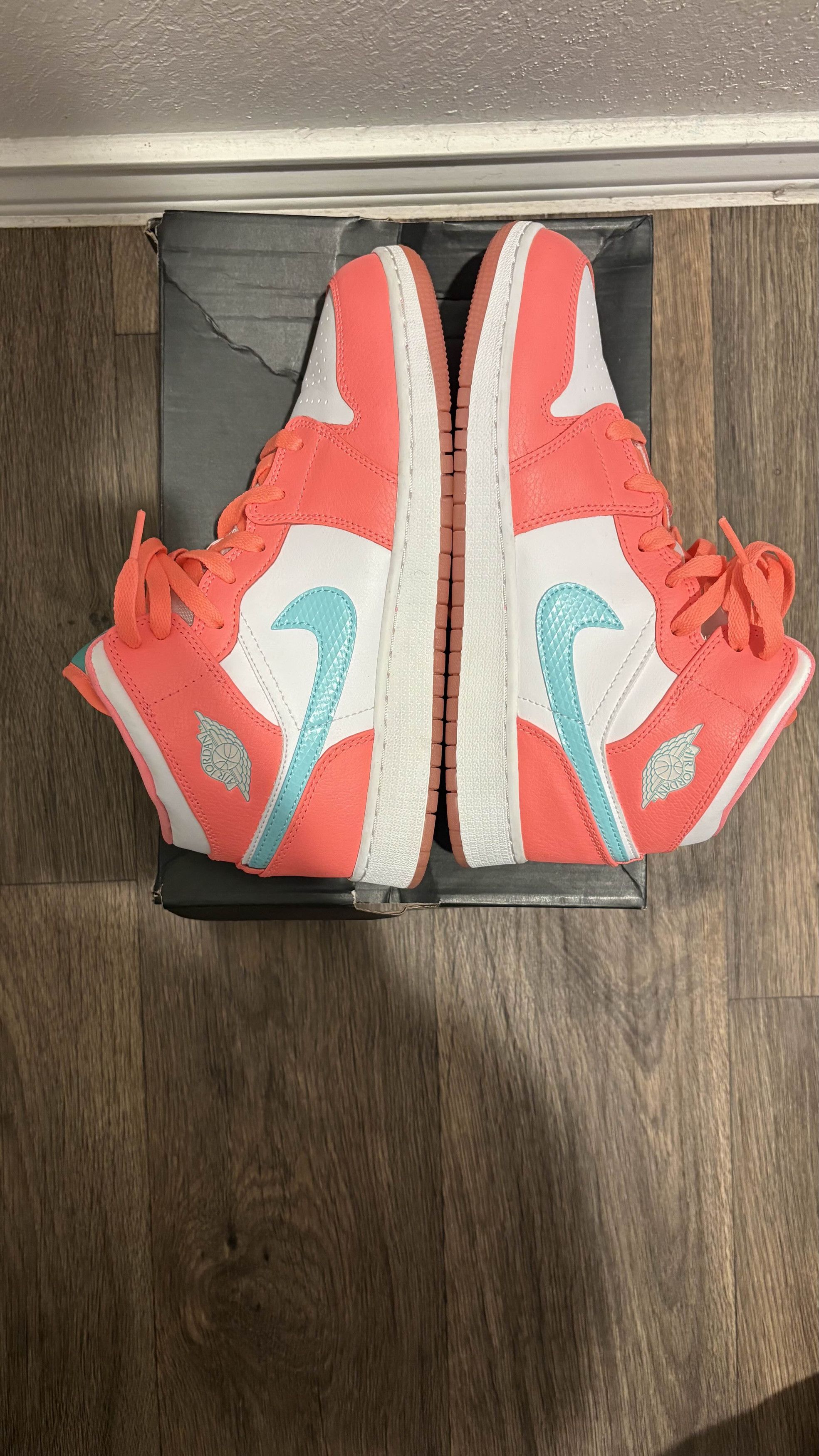 Jordan Brand AIR Jordan 1 Mid GG 'Crimson Pulse' 7Y Size US 7 / IT 37 - 3 Thumbnail