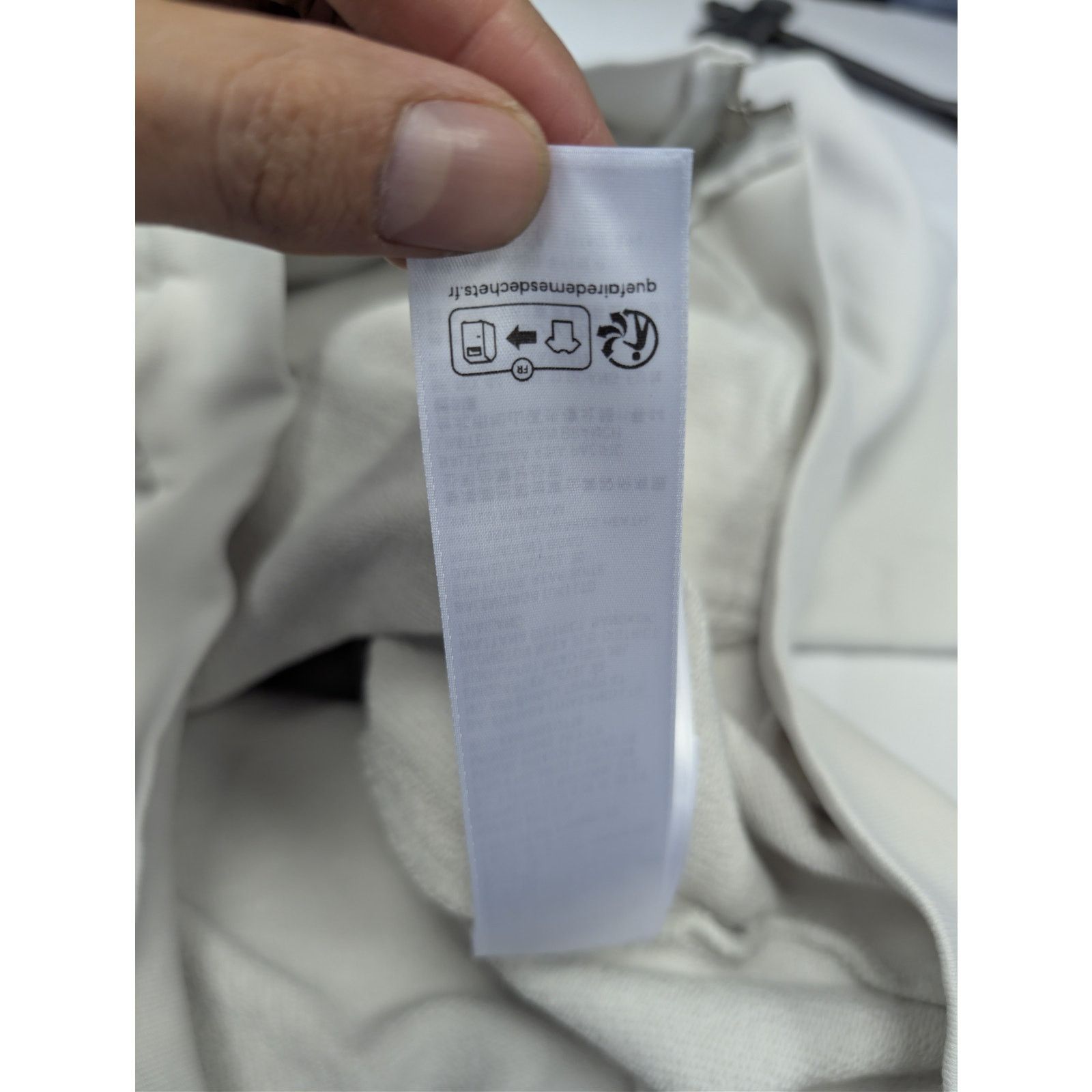 Balenciaga × Under Armour o1rshd1 UA Regular Zip-up Hoodie in Dirty White/Black Size US XXL / EU 58 / 5 - 19 Thumbnail
