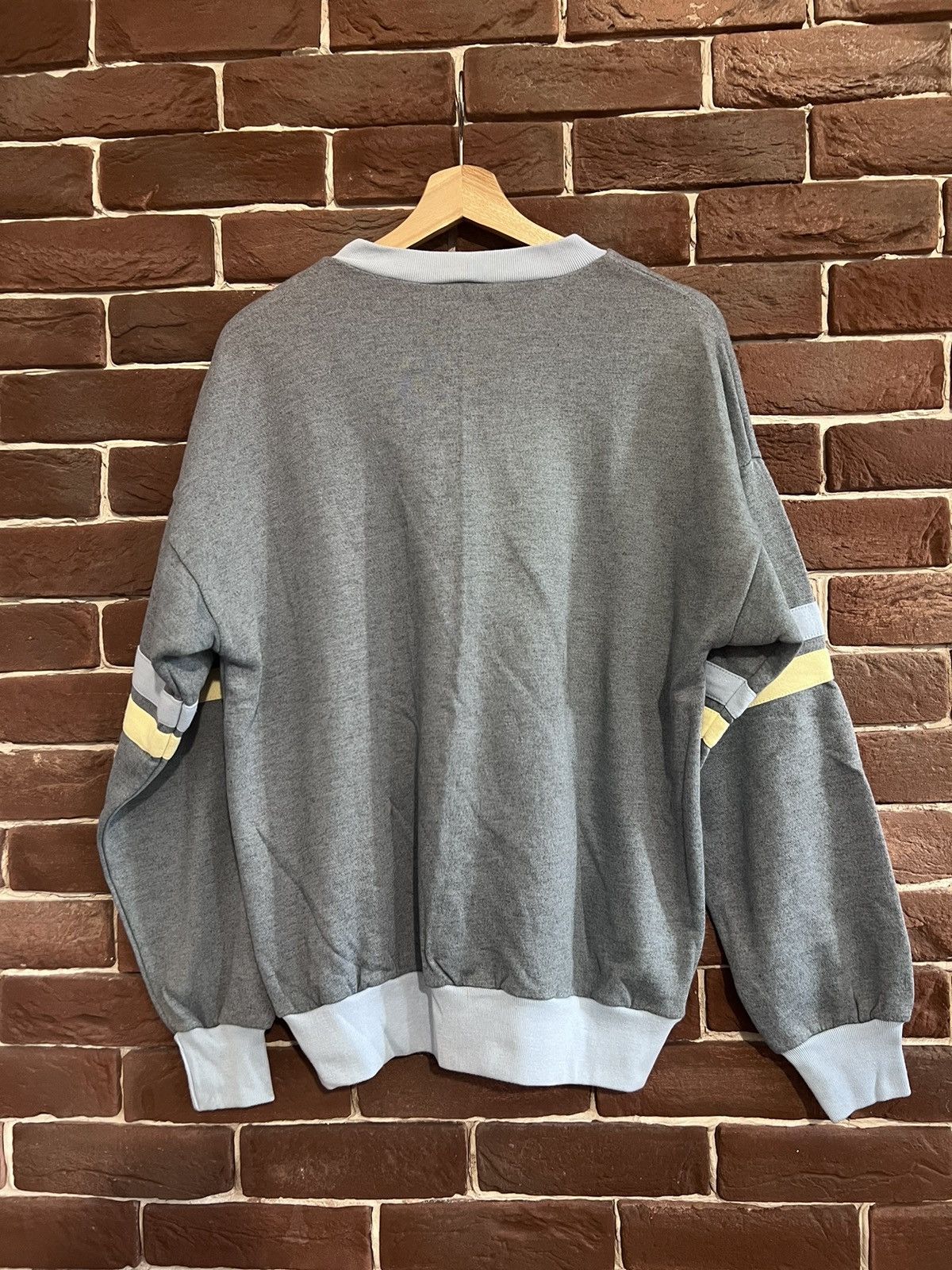 Adidas Vintage 80s Adidas Spirit Of The Games Hype Crewneck Size US S / EU 44-46 / 1 - 5 Thumbnail