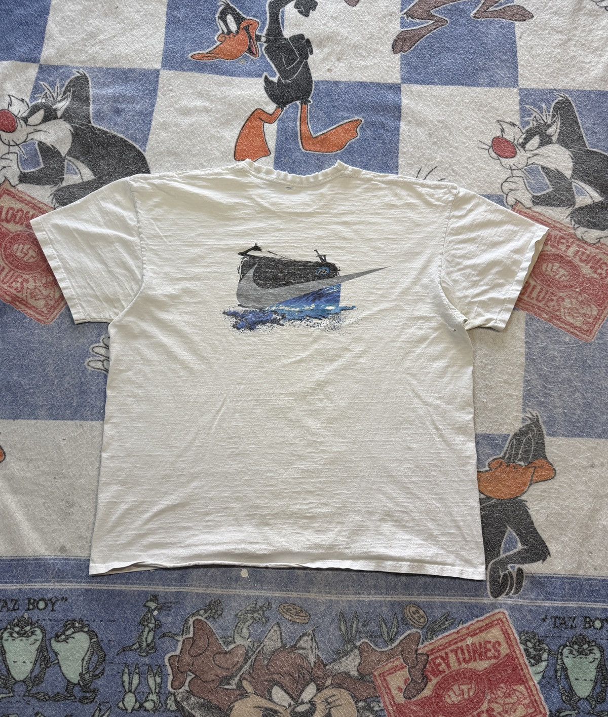 Nike Vintage distressed Nike swoosh tee Size US XL / EU 56 / 4 - 1 Thumbnail