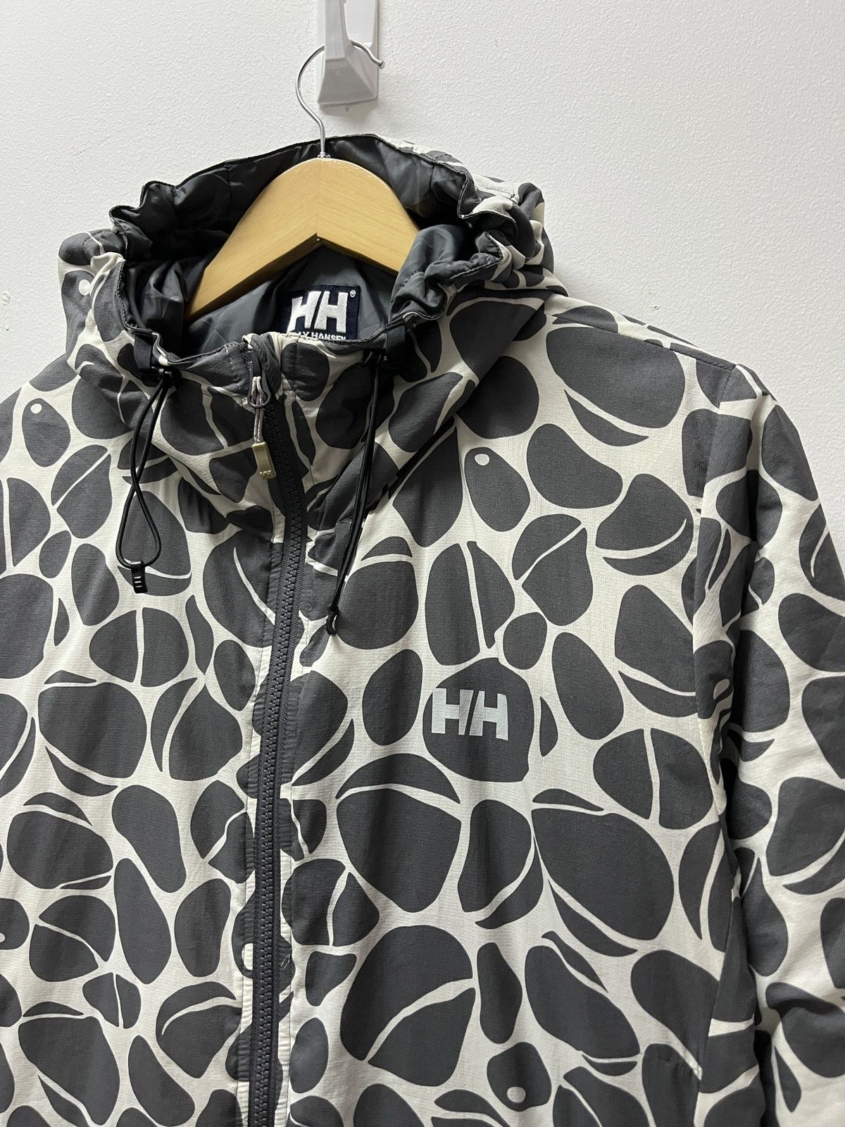 Helly Hansen ‼️🔥HELLY HANSEN WINDBREAKER 🔥‼️ Size US L / EU 52-54 / 3 - 2 Thumbnail