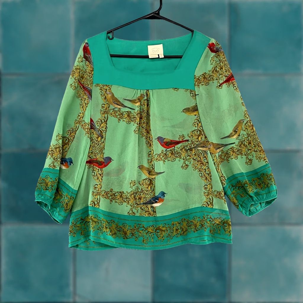 Anthropologie Anthropologie Vanessa Virginia Green 100% Silk Bird Blouse Womens Size 2 Y2K Size XS / US 0-2 / IT 36-38 - 1 Thumbnail