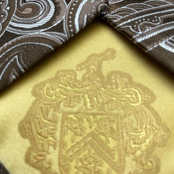 Donald Trump DONALD J. TRUMP~ SIGNATURE COLLECTION Brown White Paisley NE Size ONE SIZE - 3 Thumbnail