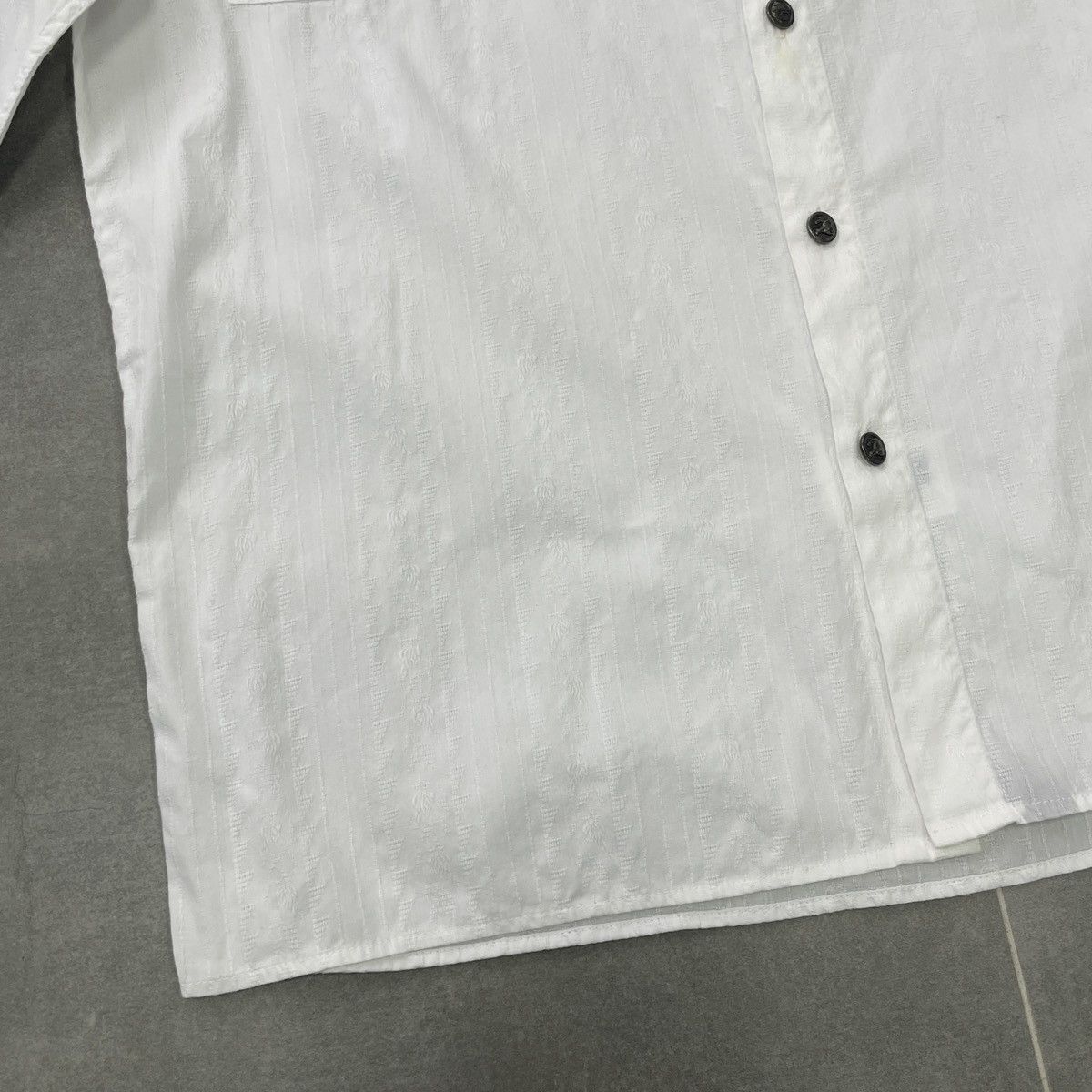 Versace × Vintage Vintage Gianni Versace Versus Button Shirt Size 38/52 Size US L / EU 52-54 / 3 - 5 Thumbnail
