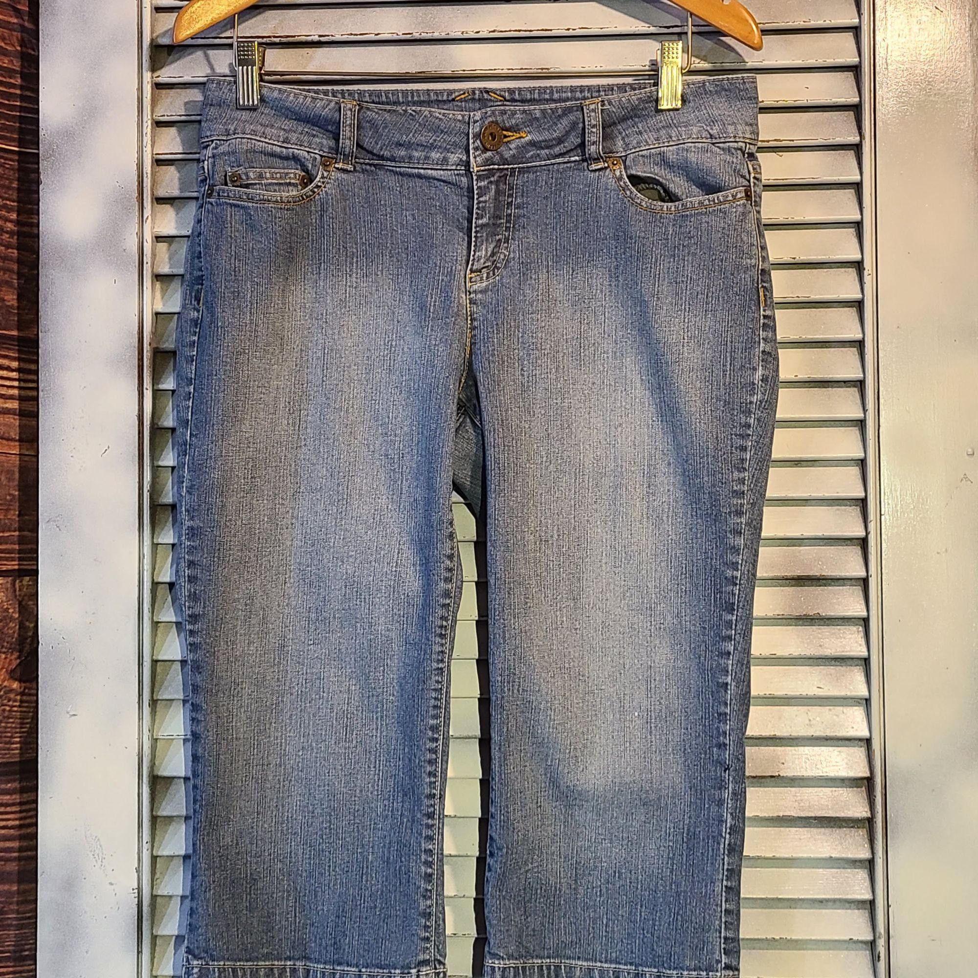 Designer DKNY Jeans Sz 8 Denim Bermuda Shorts Size 30" / US 8 / IT 44 - 3 Thumbnail