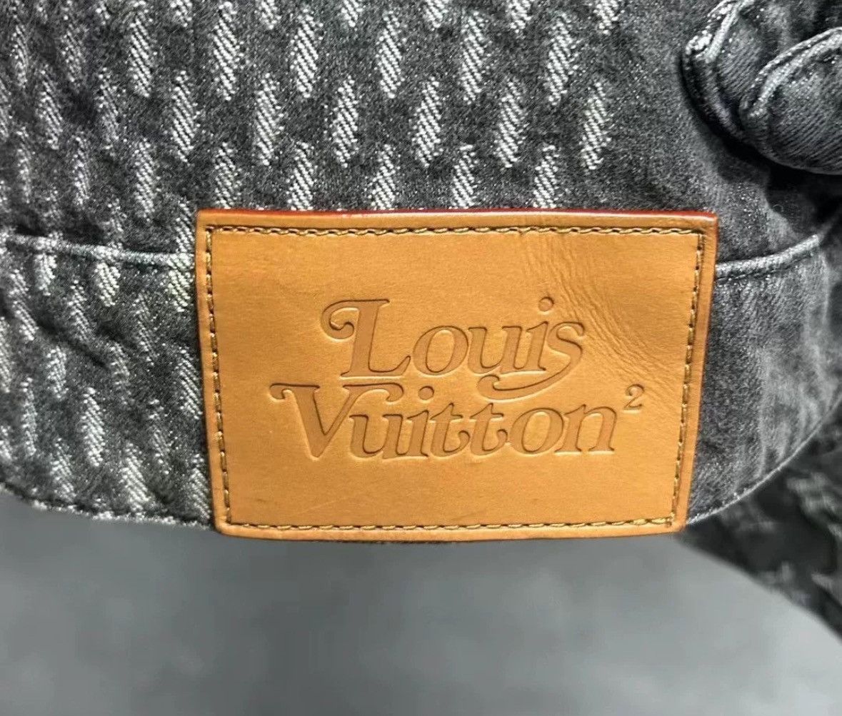 Louis Vuitton Louis Vuitton's latest black and gray Nigo denim jacket Size US M / EU 48-50 / 2 - 3 Thumbnail