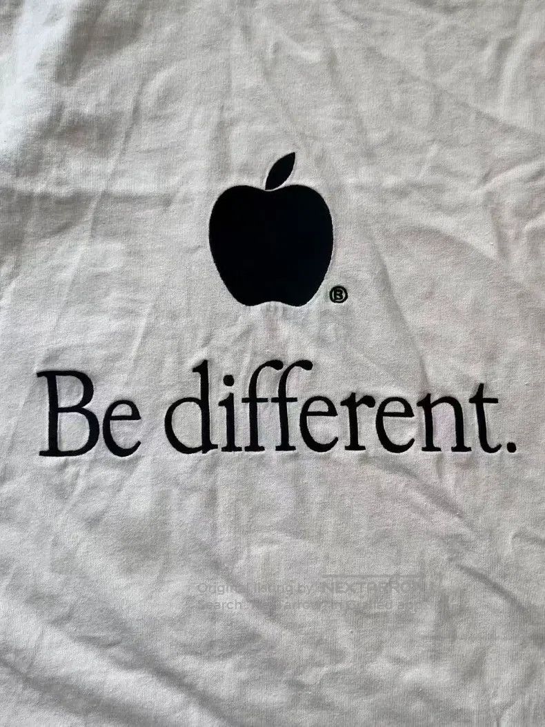 Balenciaga Balenciaga Letter Apple Logo Printed Loose Short Sleeve T- Size US S / EU 44-46 / 1 - 3 Thumbnail