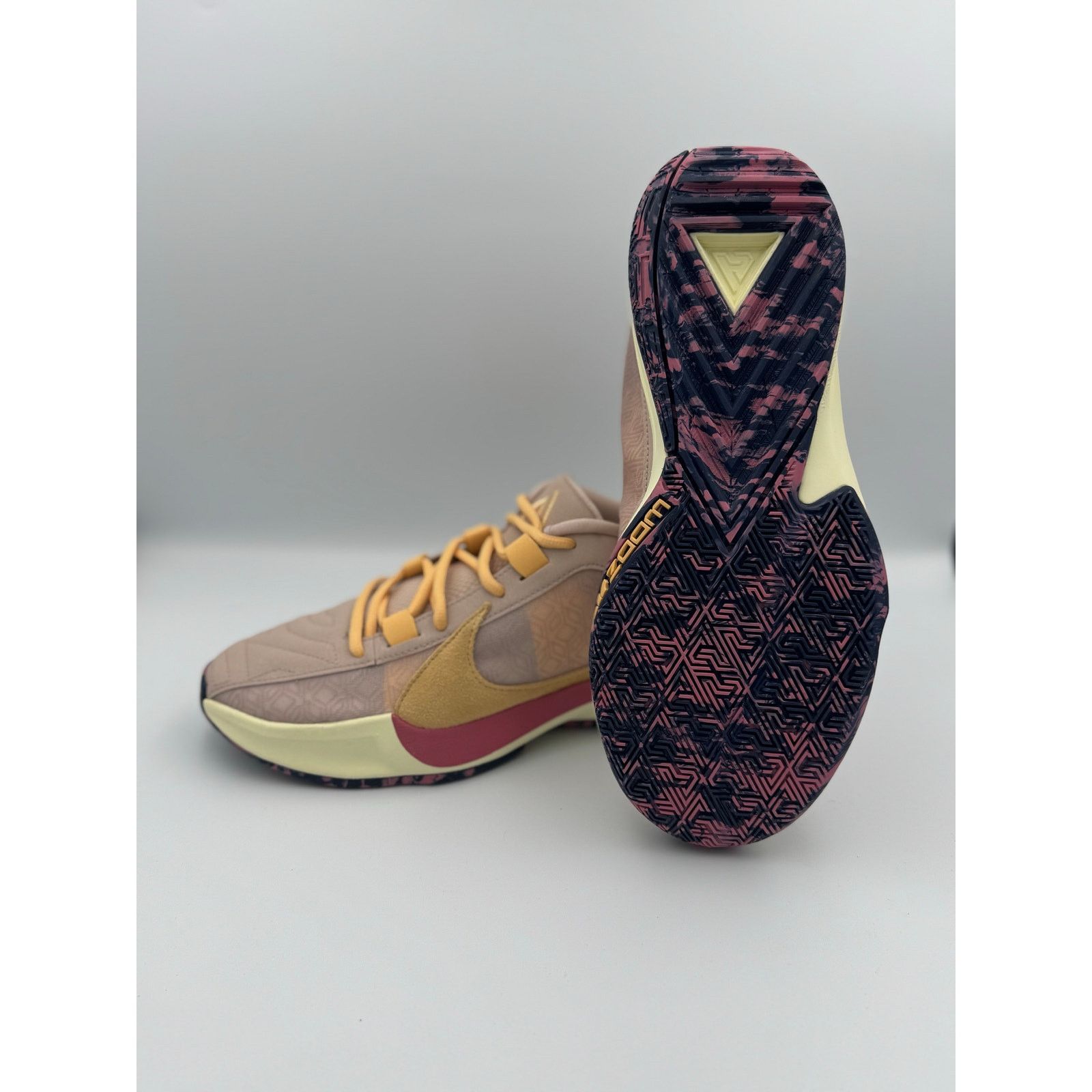 Nike Nike Zoom Freak 5 Fossil Stone Mens Basketball DX4985-200 Size ONE SIZE - 4 Thumbnail