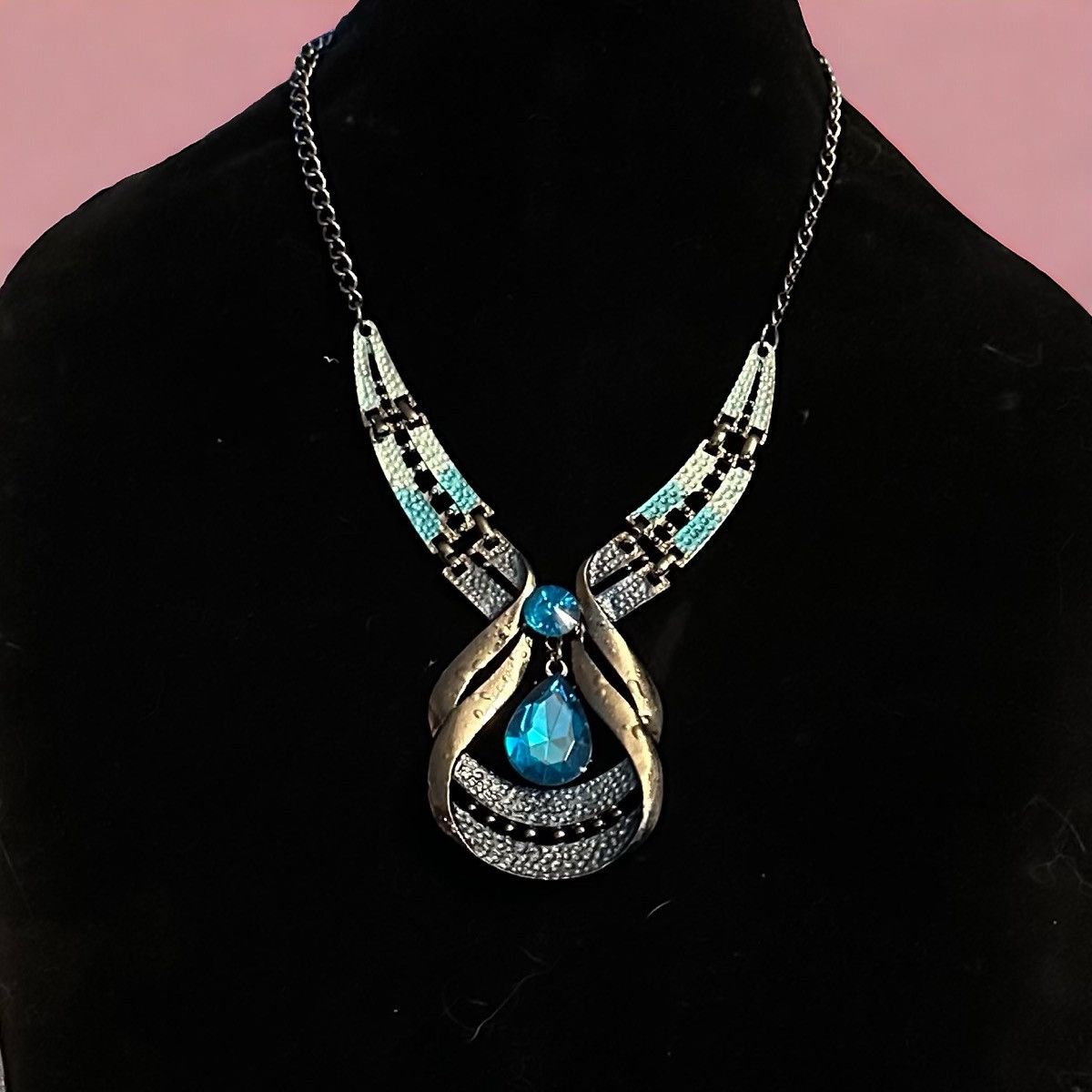 Other Silver tone teal teardrop rhinestone clavicle necklace Size ONE SIZE - 1 Thumbnail