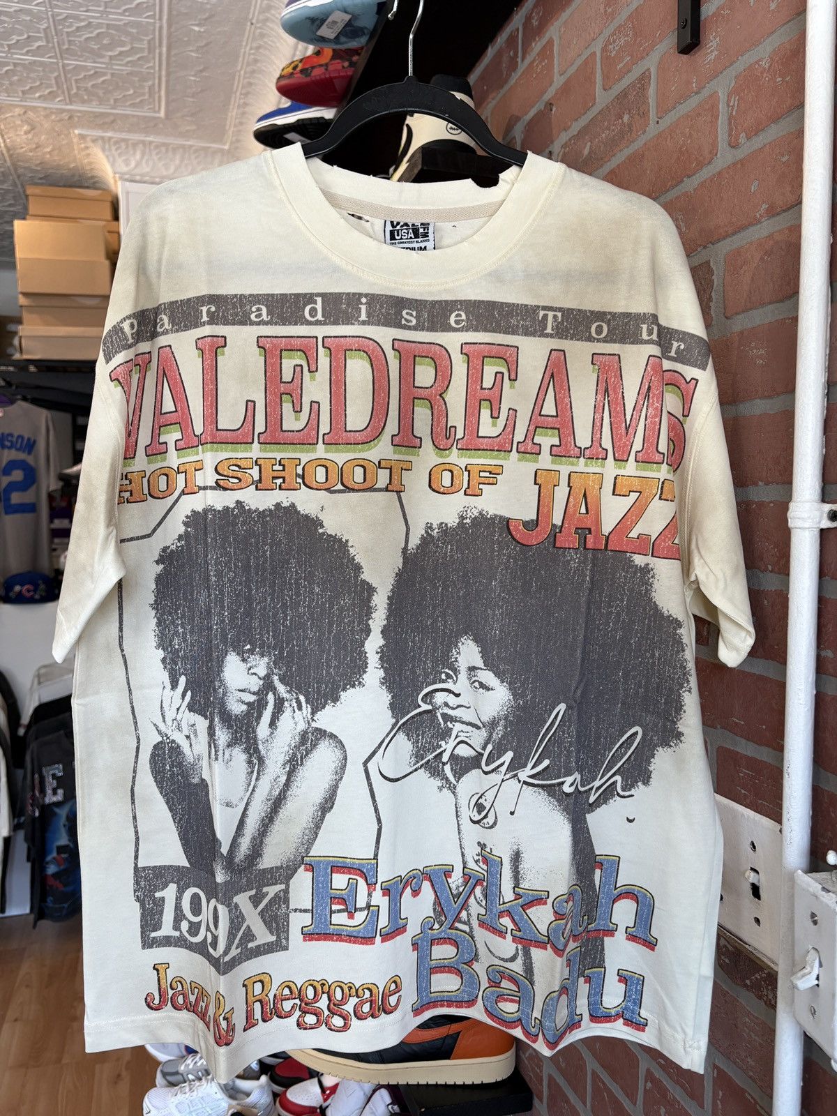 VALE FOREVER T Shirts ヴィンテージ Tシャツ Badu Tee Streetwear × Vale × Vintage Vale Forever Erykah Badu Tee