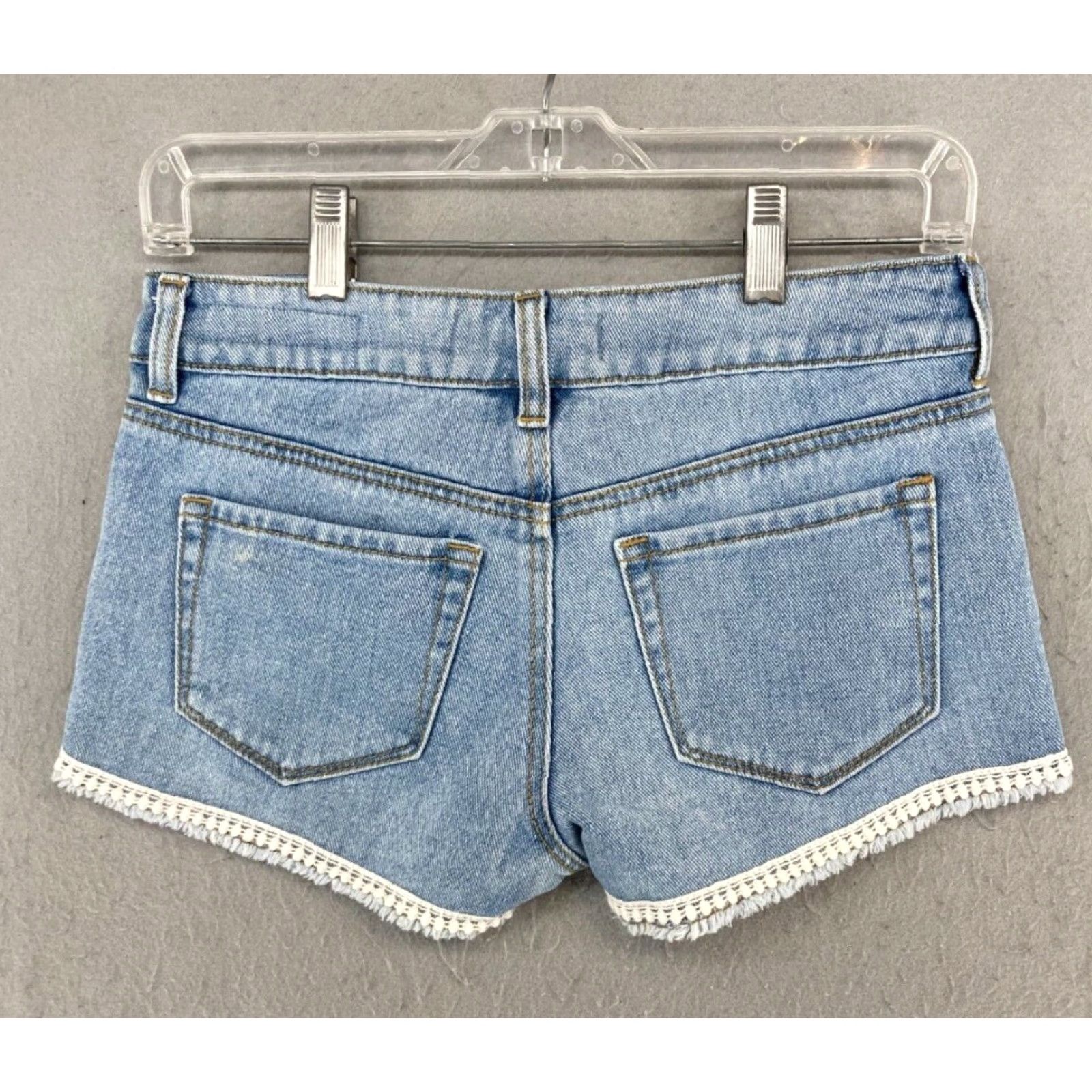 Denime Bullhead Denim Shorts Women 3 Low Rise Distressed Lace Blue Womens Size 26" / US 2 / IT 38 - 7 Thumbnail