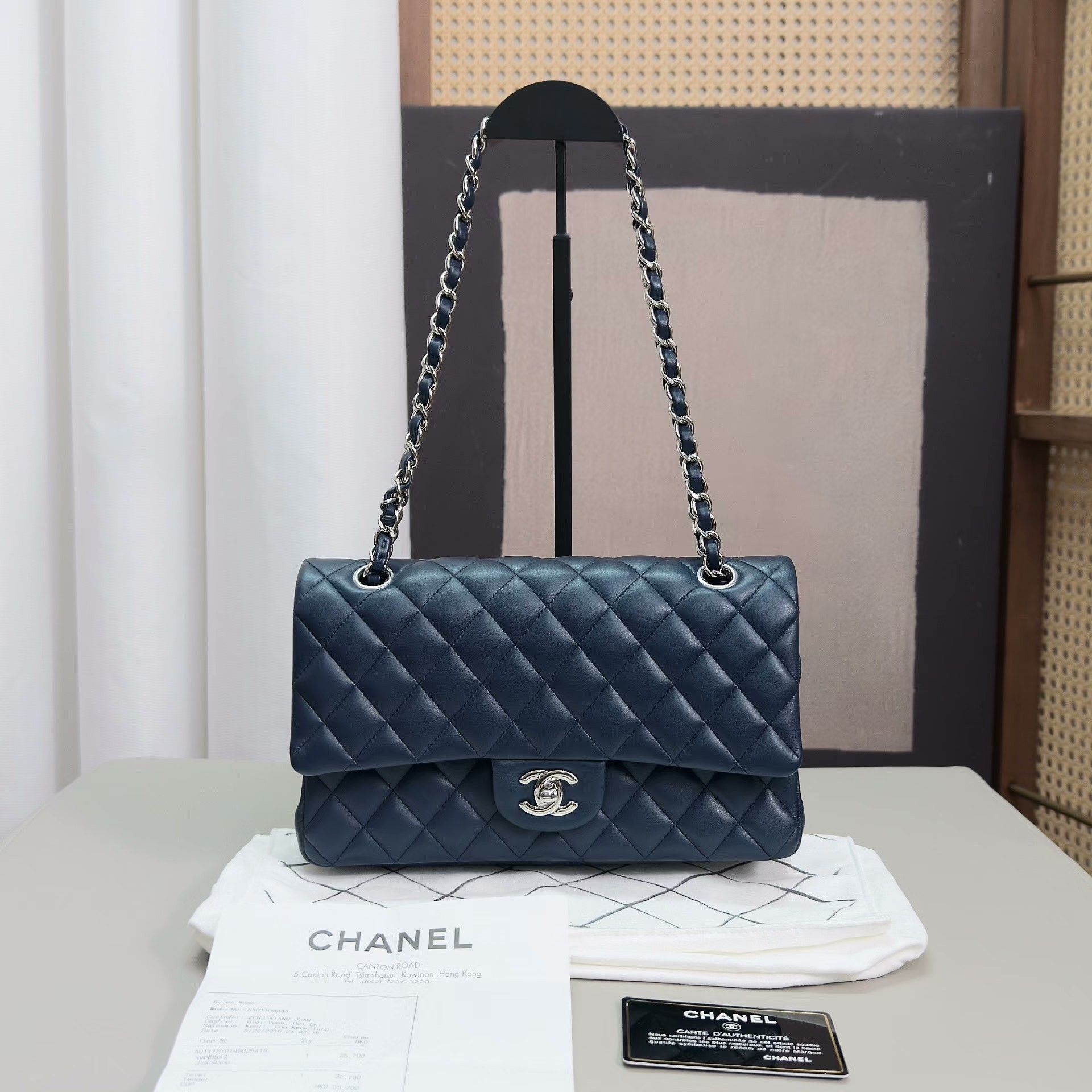 Chanel Pre-loved Bag Very good condition Size ONE SIZE - 1 Thumbnail
