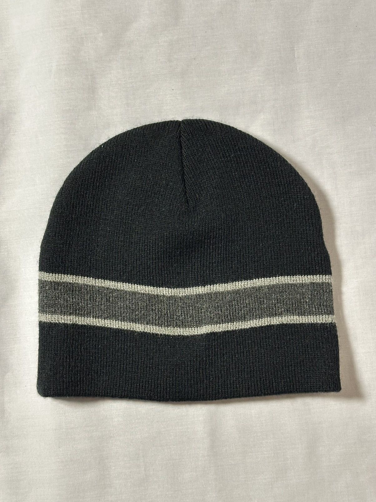 Carhartt Carhartt striped black and gray knit winter beanie hat. Size ONE SIZE - 2 Thumbnail