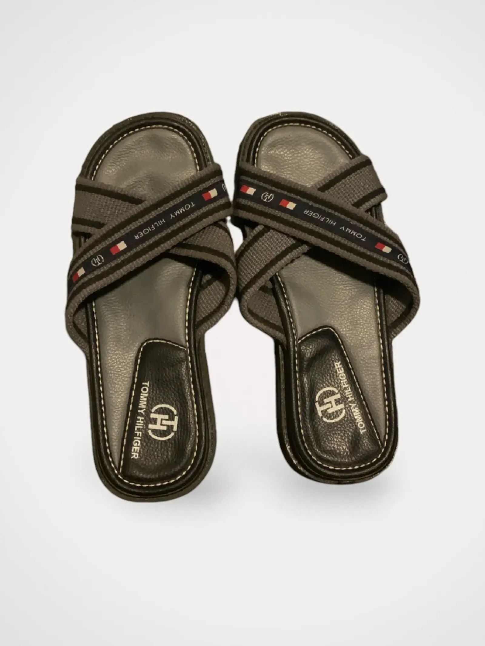 Tommy Hilfiger Tommy Hilfiger Shoes Size US 11 / IT 41 - 1 Thumbnail