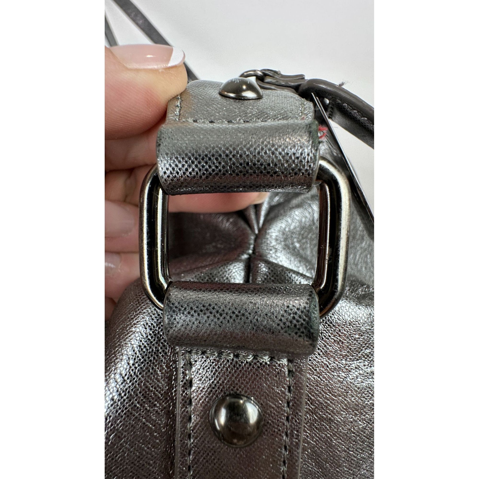 Kenneth Cole Kenneth Cole New York Metallic Silver Leather Shoulder Bag M Size ONE SIZE - 4 Thumbnail