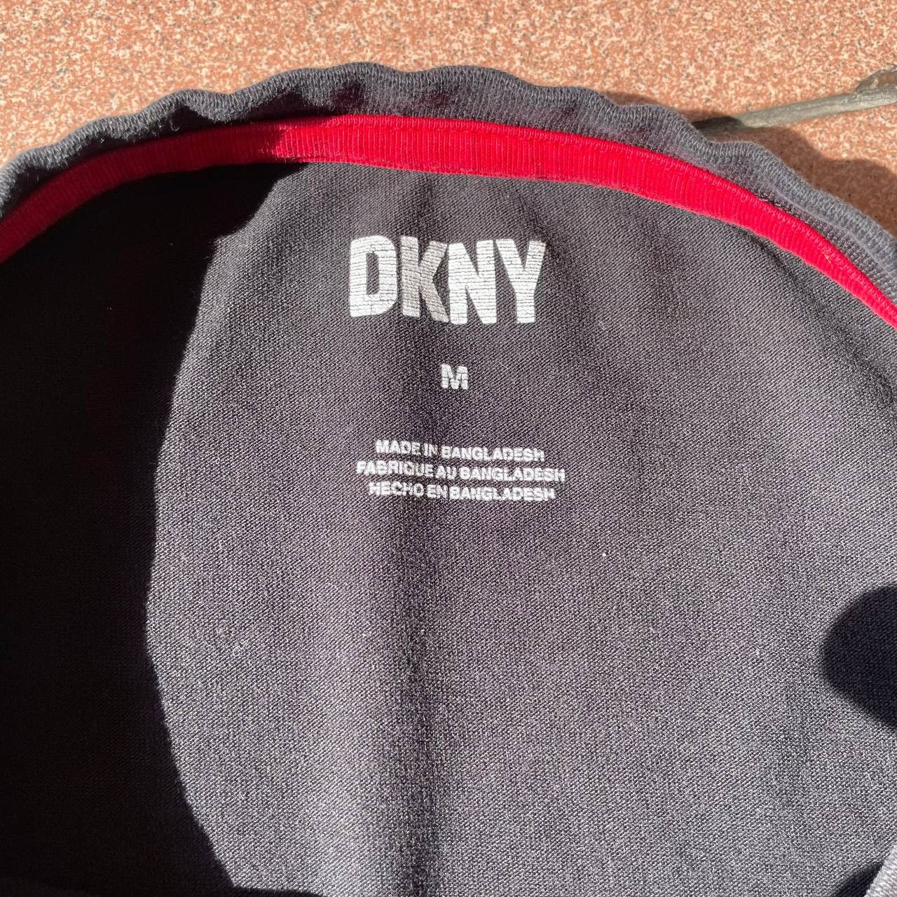DKNY ⭐️SALE⭐️ [M] DKNY TSHIRT GRAPHIC DONNA KAREN NEW YORK Size US M / EU 48-50 / 2 - 3 Thumbnail