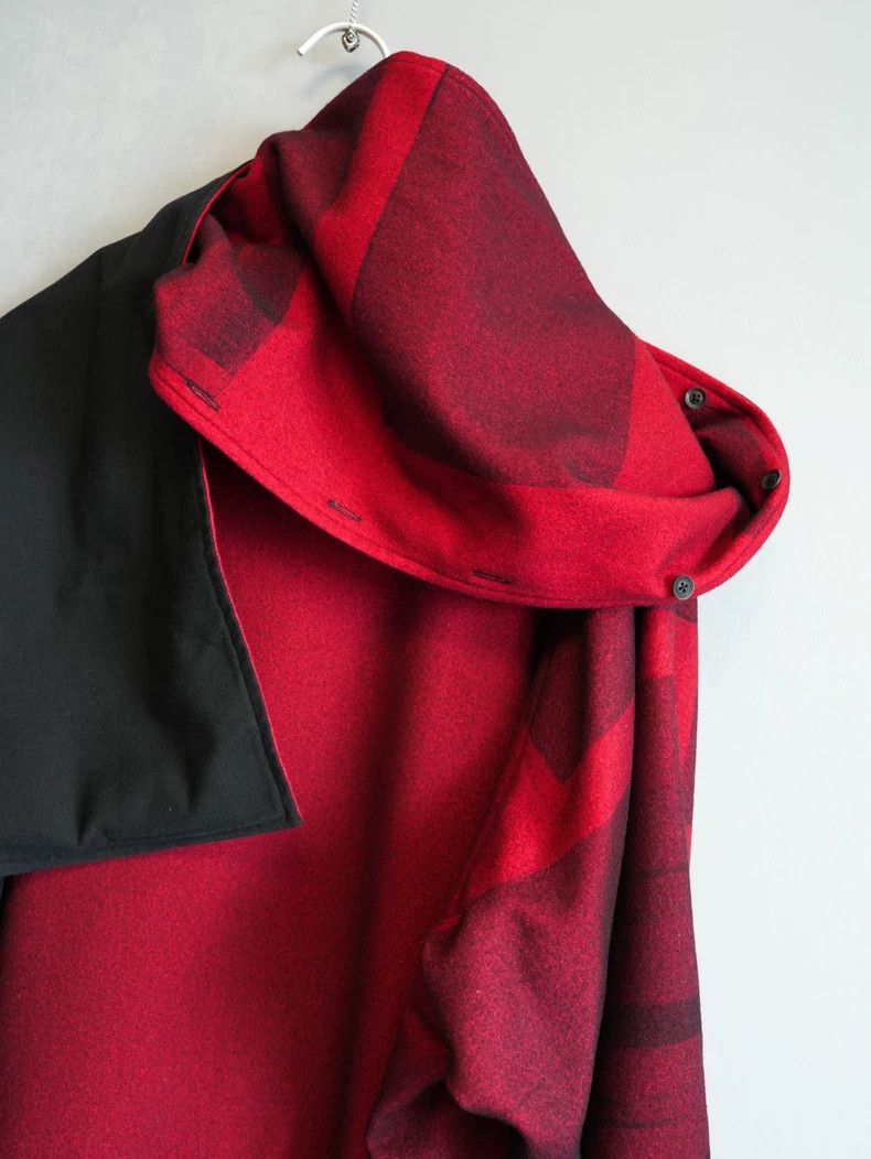 Yohji Yamamoto Yohji Yamamoto 18 AW Scarf Red Black Coat 2503-Nextarrow Size US L / EU 52-54 / 3 - 8 Thumbnail