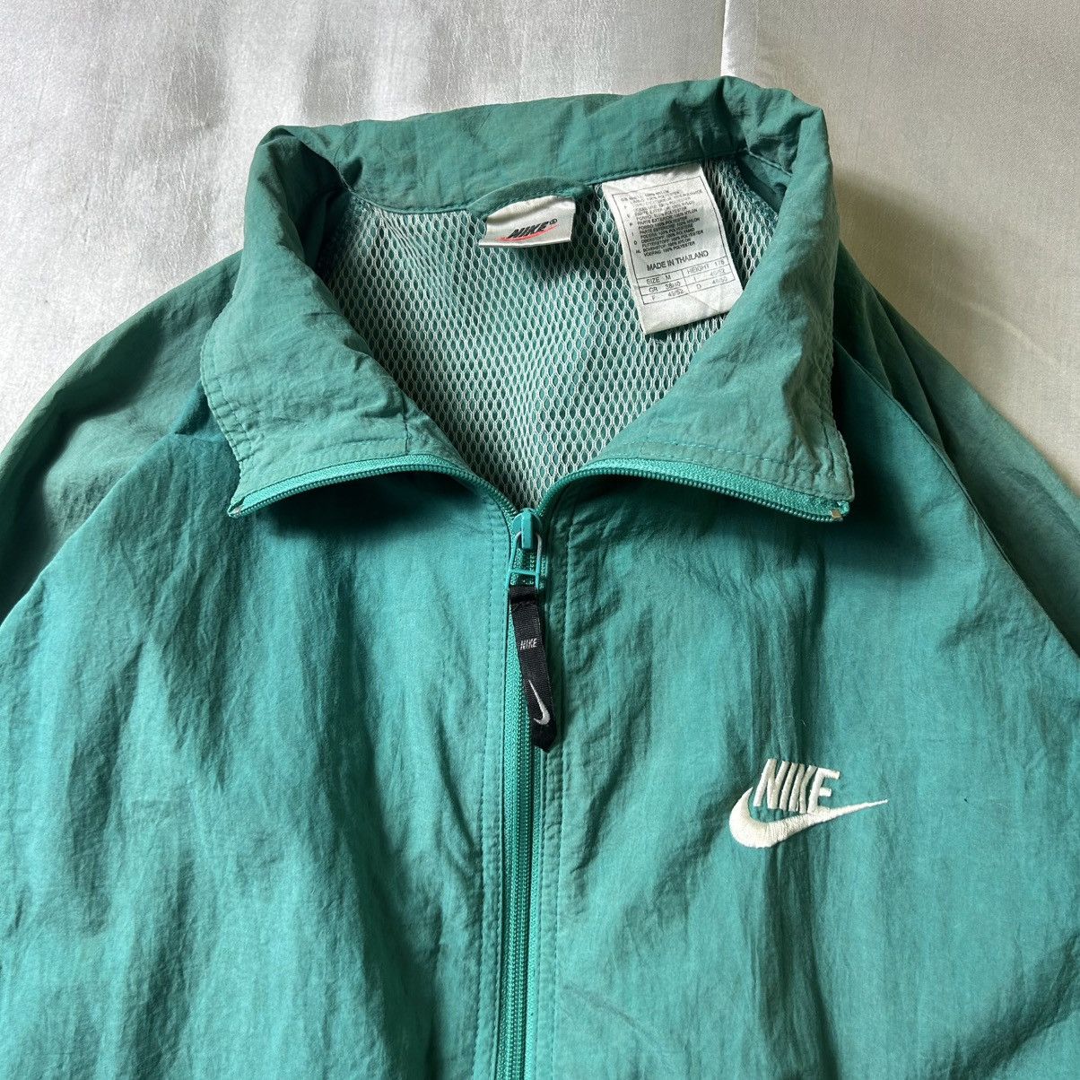 Nike Vintage 90s Nike Big Swoosh Windbreaker Jacket Size US M / EU 48-50 / 2 - 2 Thumbnail