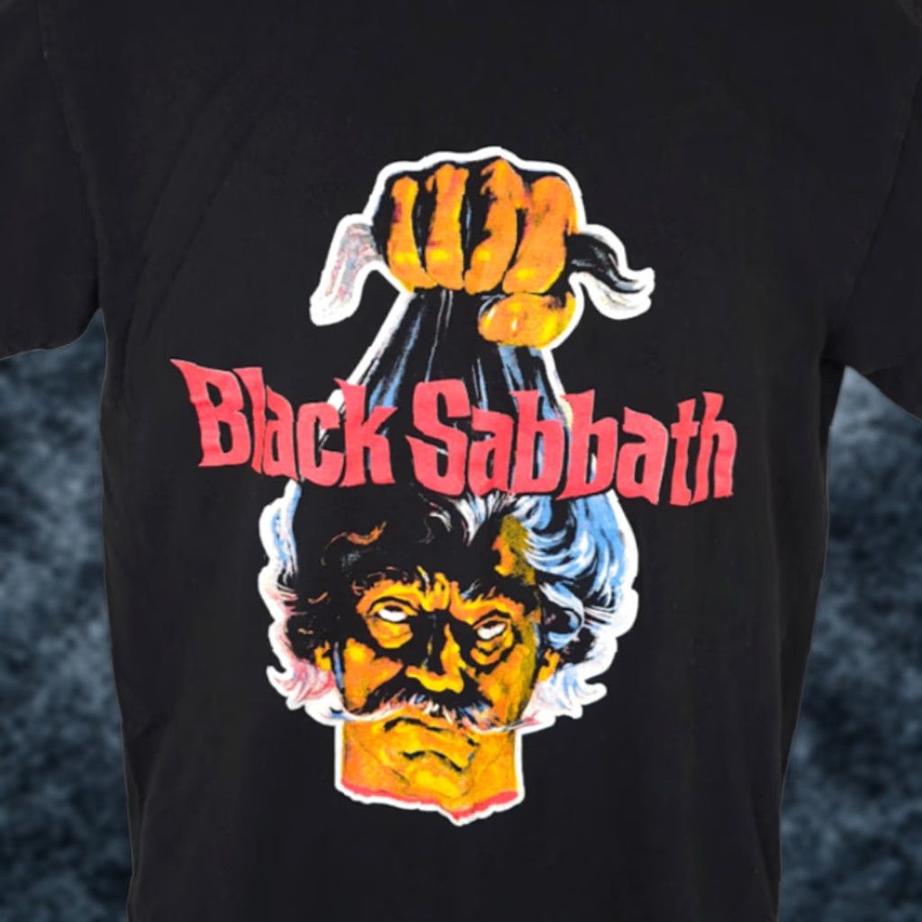 Gildan VINTAGE Black Sabbath T Shirt Mens Size Medium Mario Bava 60s Italian Horror Movie Tee Size US M / EU 48-50 / 2 - 1 Thumbnail
