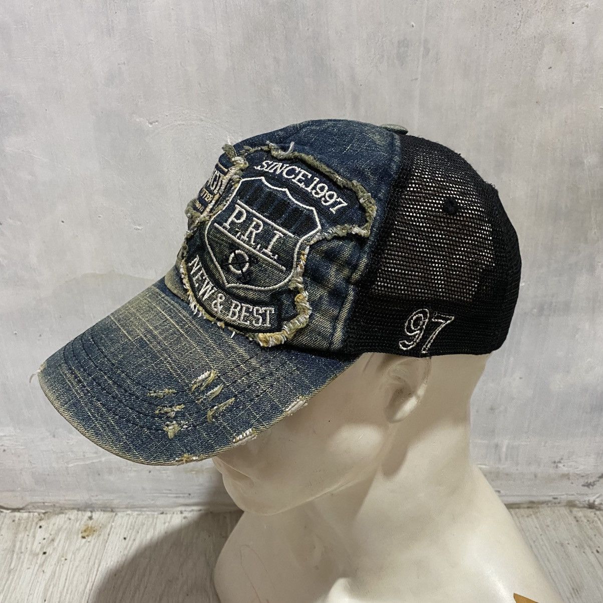 If Six Was Nine 2000s denim distressed patchwork ring trucker cap lgbstyle Size ONE SIZE - 5 Thumbnail