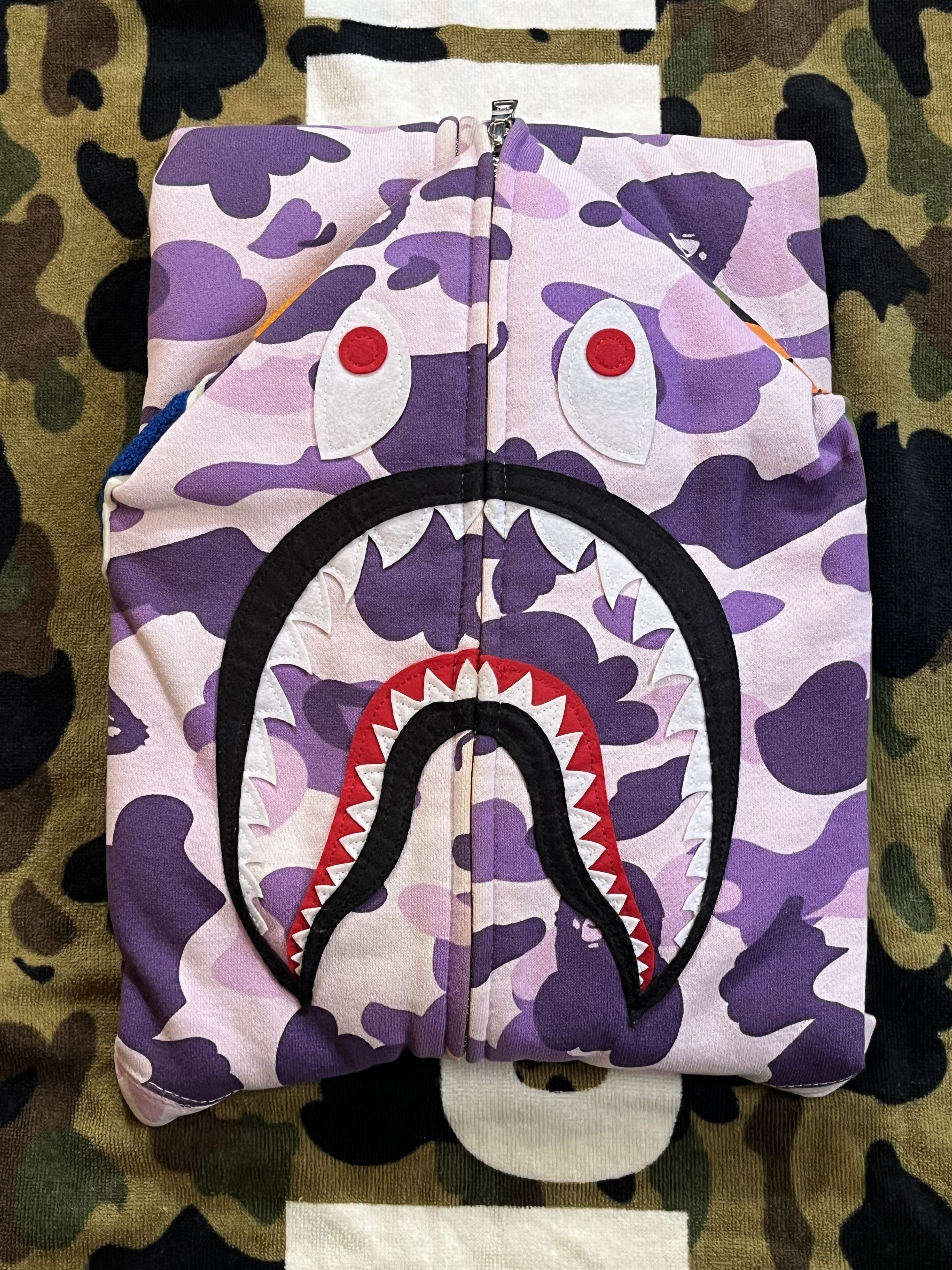 Bape BAPE TAIPEI 10TH ANNIVERSARY SHARK FULL ZIP HOODIE Size US L / EU 52-54 / 3 - 7 Thumbnail