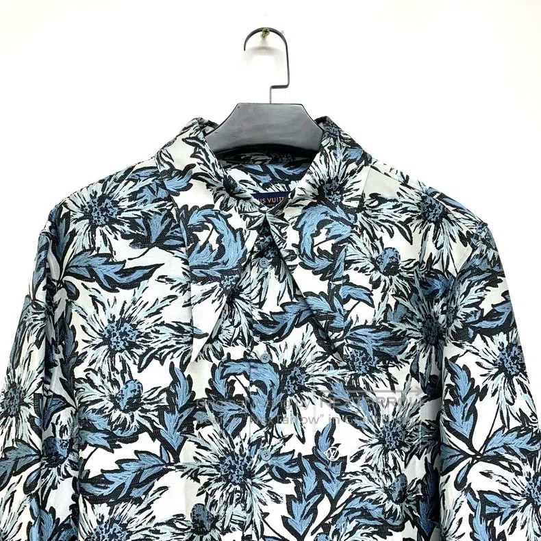 Louis Vuitton Louis Vuitton size 4l Floral-printed long-sleeved jacket Size US M / EU 48-50 / 2 - 8 Thumbnail
