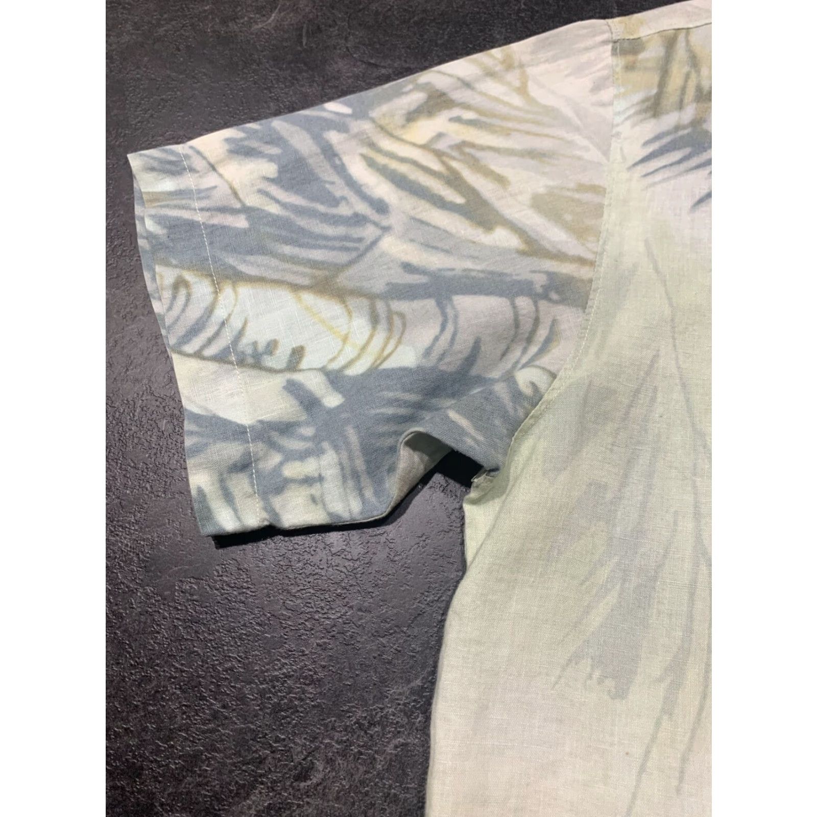 Tommy Bahama VINTAGE Tommy Bahama Men's Linen Shirt M Short Sleeve Aloha Paradise Island Floral Casual Summer Beach Mens Size US M / EU 48-50 / 2 - 5 Thumbnail