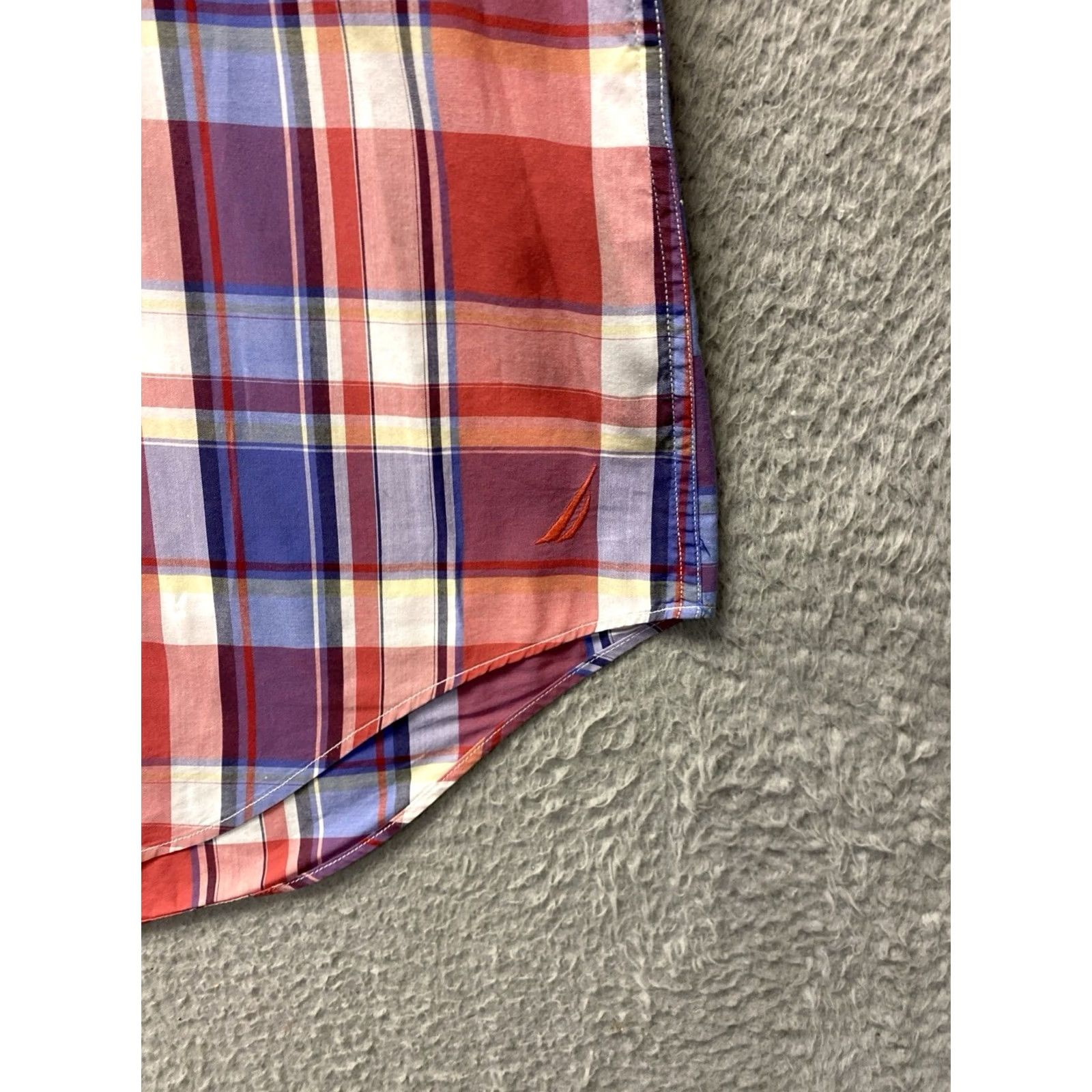Nautica Nautica Button-Up Shirt Mens XL RED BLUE Plaid Short Sleeve Button-Down Casual Travel Size US XL / EU 56 / 4 - 2 Thumbnail