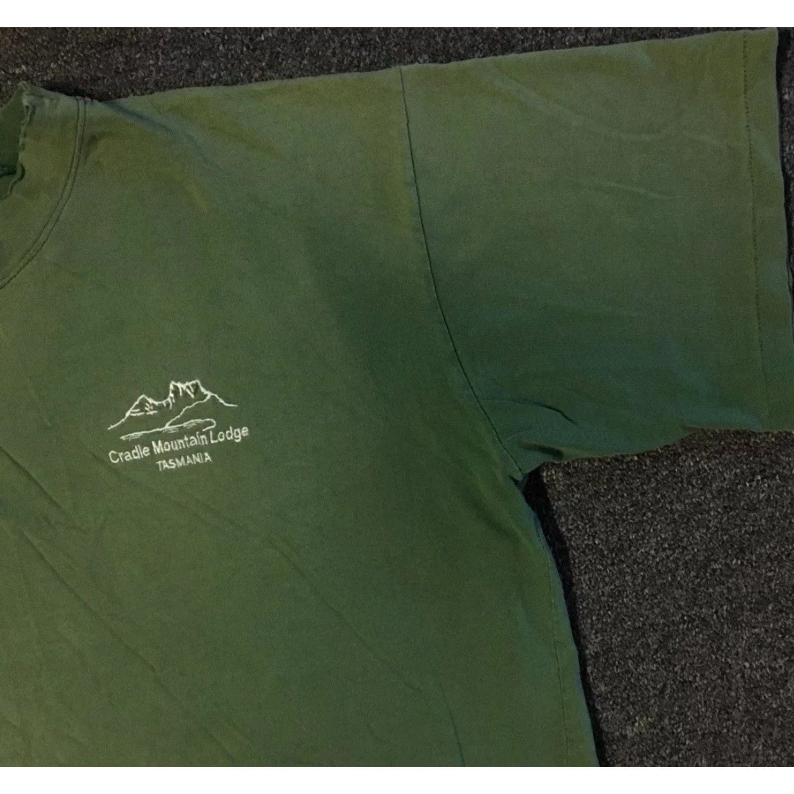 Vintage VINTAGE 90s Tasmania Australia Faded Distress Shirt XL Green Single Stitch Graphic Tee Men Short Sleeve Size US XL / EU 56 / 4 - 7 Thumbnail