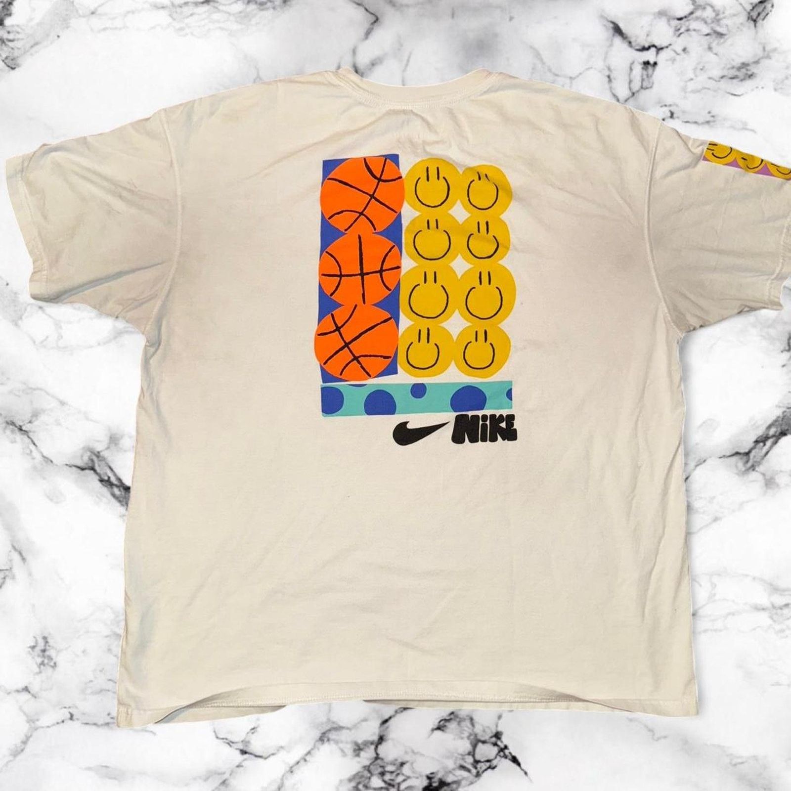 Nike Cream nike graphic tee Size US L / EU 52-54 / 3 - 3 Thumbnail