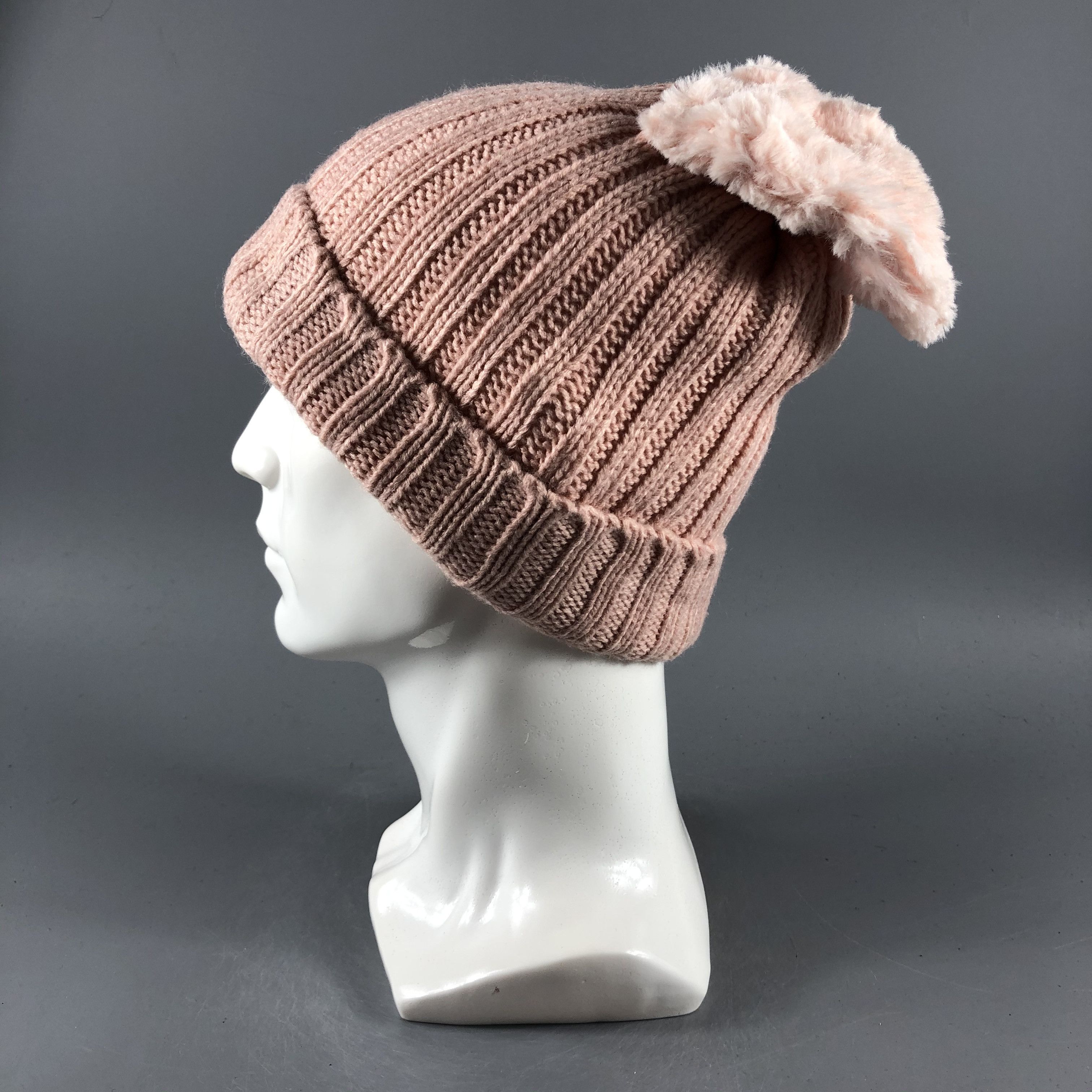 Vintage Womens Daiso Knit Beanie Snow Hat Snow Cap -D796 Size ONE SIZE - 1 Thumbnail