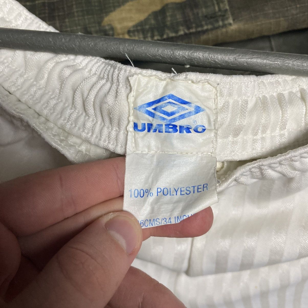 Umbro Vintage Umbro Small logo Sportswear 90’s white shorts Size US 34 / EU 50 - 6 Thumbnail