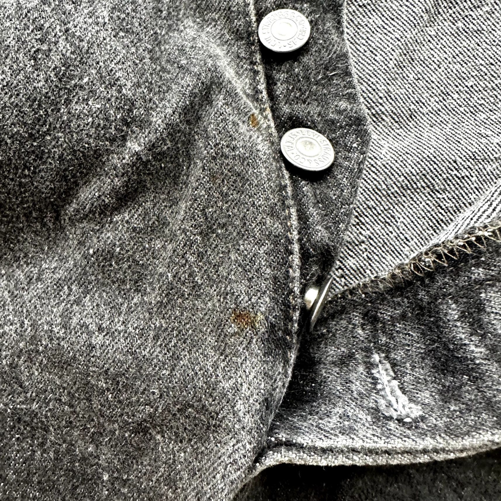 Levi's VINTAGE Levi's 501 Jeans 90s Black Gray Button Fly Adult 38x34 Classic Straight Fit Mens Size US 38 / EU 54 - 6 Thumbnail
