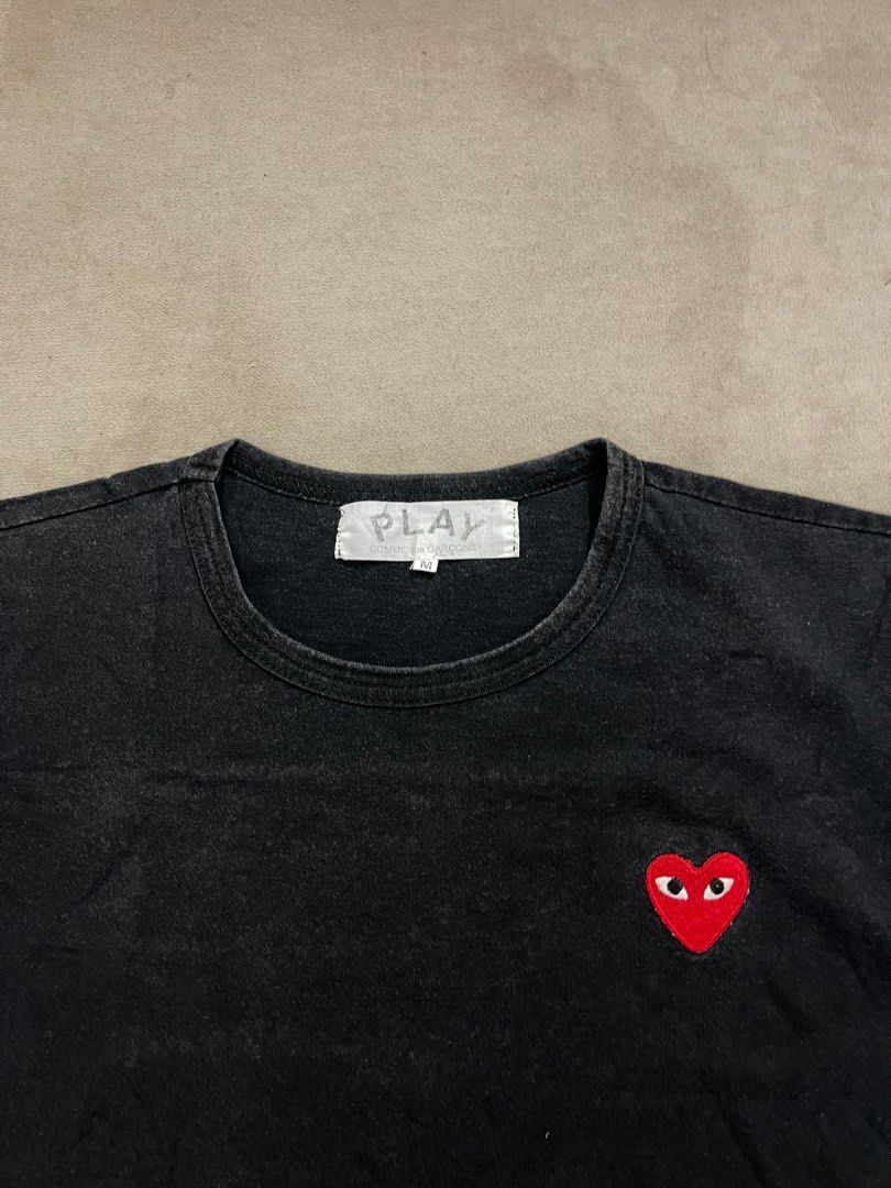 Comme des Garcons Authentic Comme des Garçons Play Heart Logo Tee. Size US XS / EU 42 / 0 - 2 Thumbnail